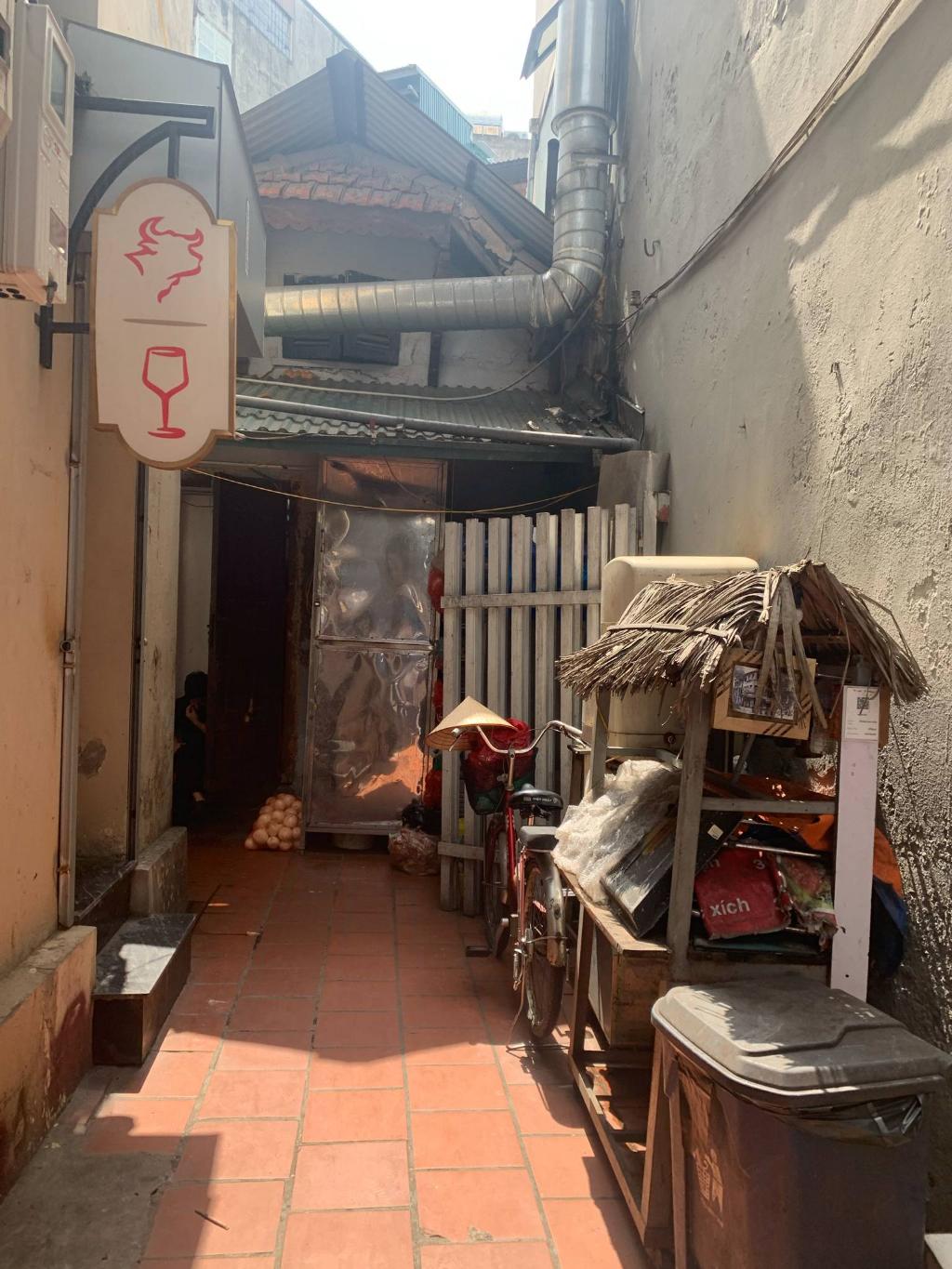 Bán nhà Phùng Hưng - diện tích 54,4m2 3 tầng - Lô góc 2 mặt thoáng - giá 33 tỷ