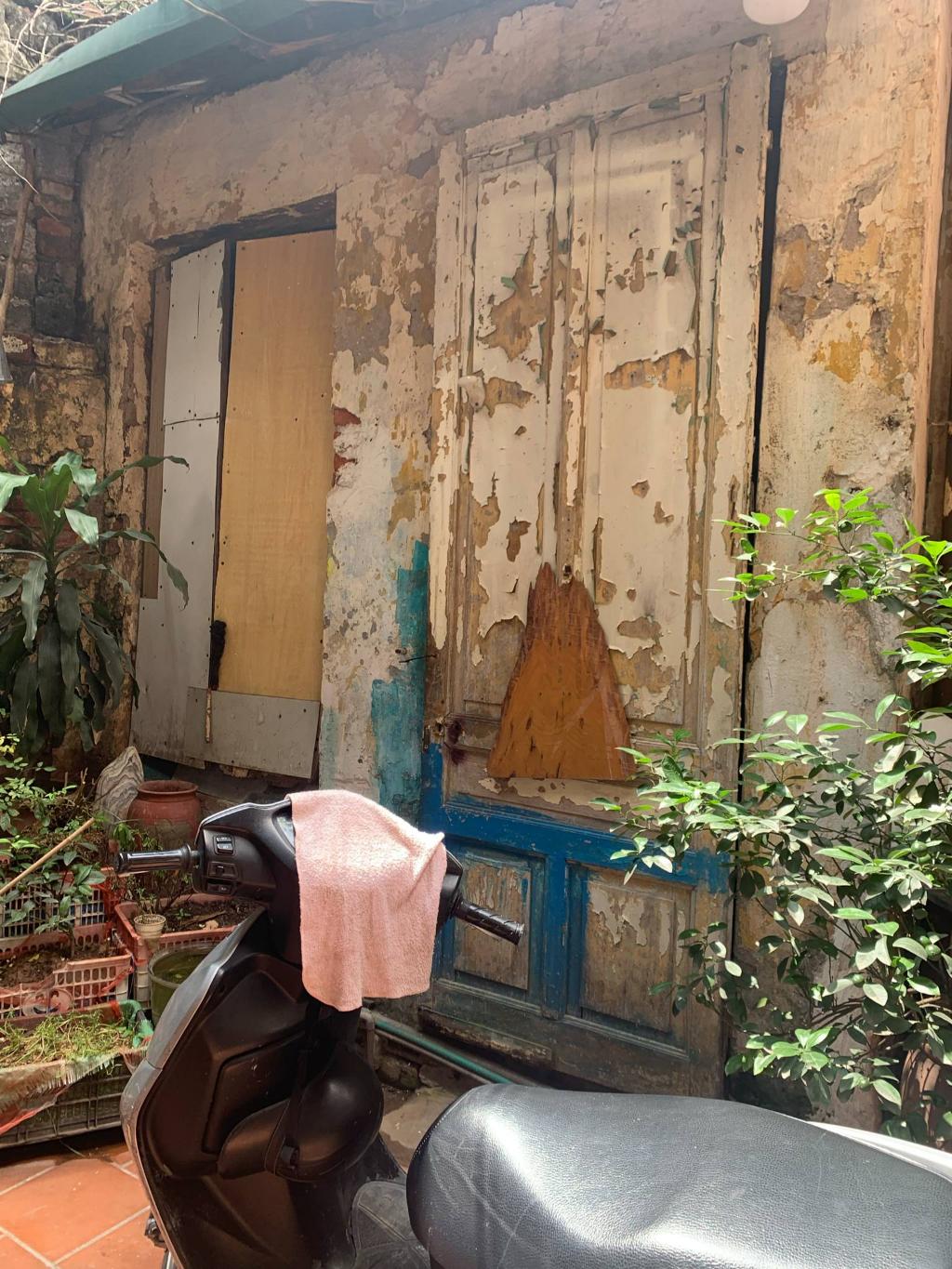 Bán nhà Phùng Hưng - diện tích 54,4m2 3 tầng - Lô góc 2 mặt thoáng - giá 33 tỷ