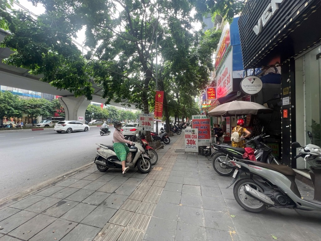 Bán nhà Minh Khai - diện tích 26m2 4 tầng - Ô tô đỗ cổng - giá 9,1 tỷ