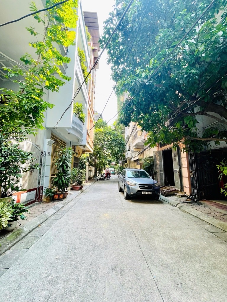 Bán nhà Lạc Trung - diện tích 66,4m2 4 tầng - Phân lô 2 ô tô dừng đỗ - giá 25 tỷ