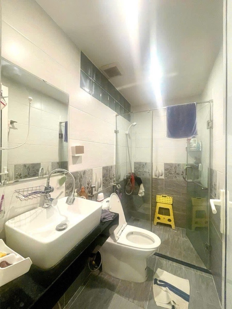 Bán nhà Lạc Trung - diện tích 66,4m2 4 tầng - Phân lô 2 ô tô dừng đỗ - giá 25 tỷ