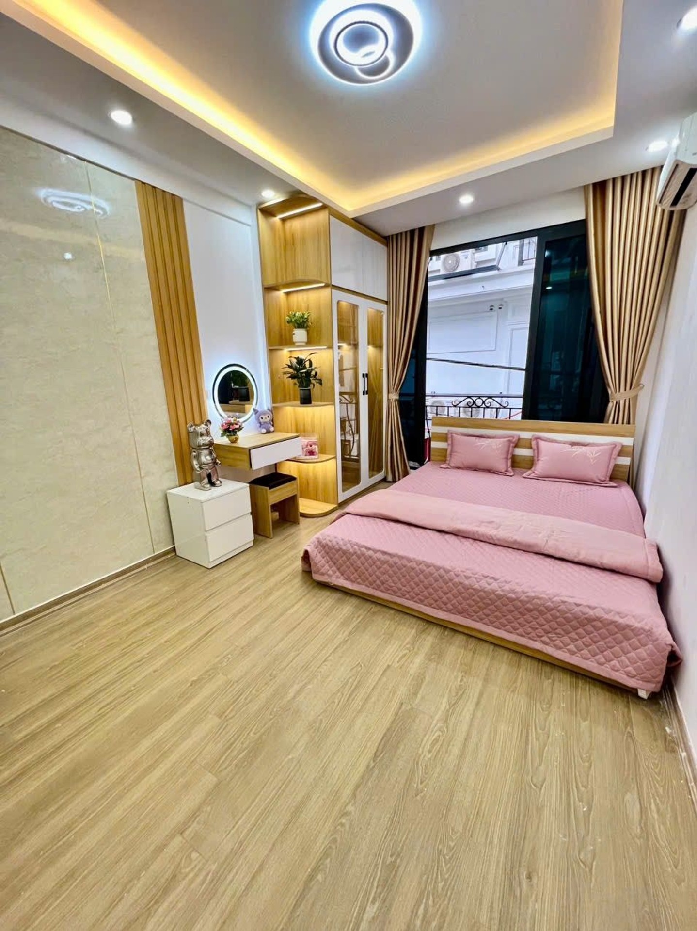 Bán nhà Thanh Nhàn - diện tích 13m2 5 tầng - Ô TÔ QUA NHÀ - giá 5,98 tỷ