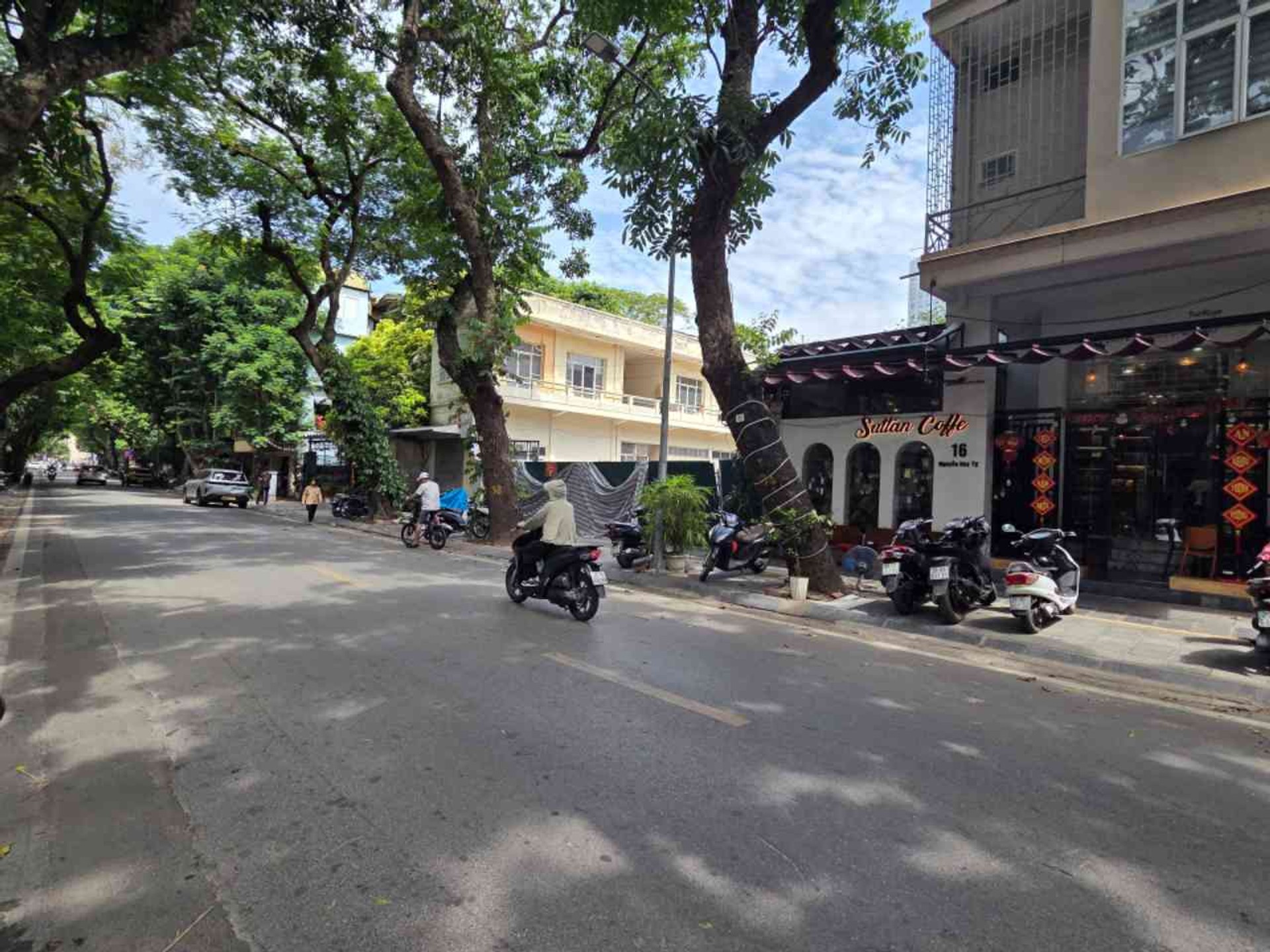 Bán nhà Nguyễn Huy Tự - diện tích 472m2 3 tầng - Biệt thự siêu hiếm - giá 320 tỷ
