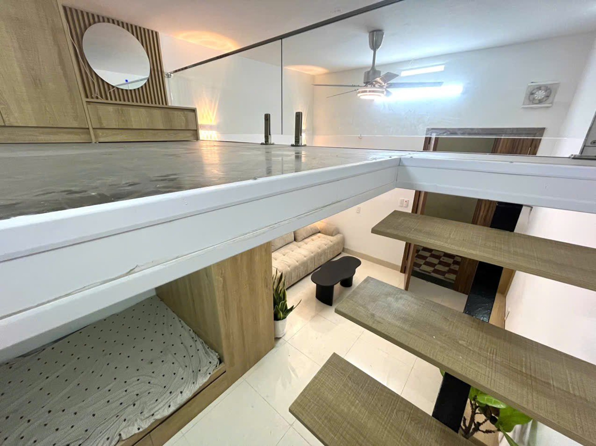 Bán nhà Trần Hưng Đạo - diện tích 55m2 2 tầng - Ô tô đỗ cửa - giá 3,19 tỷ
