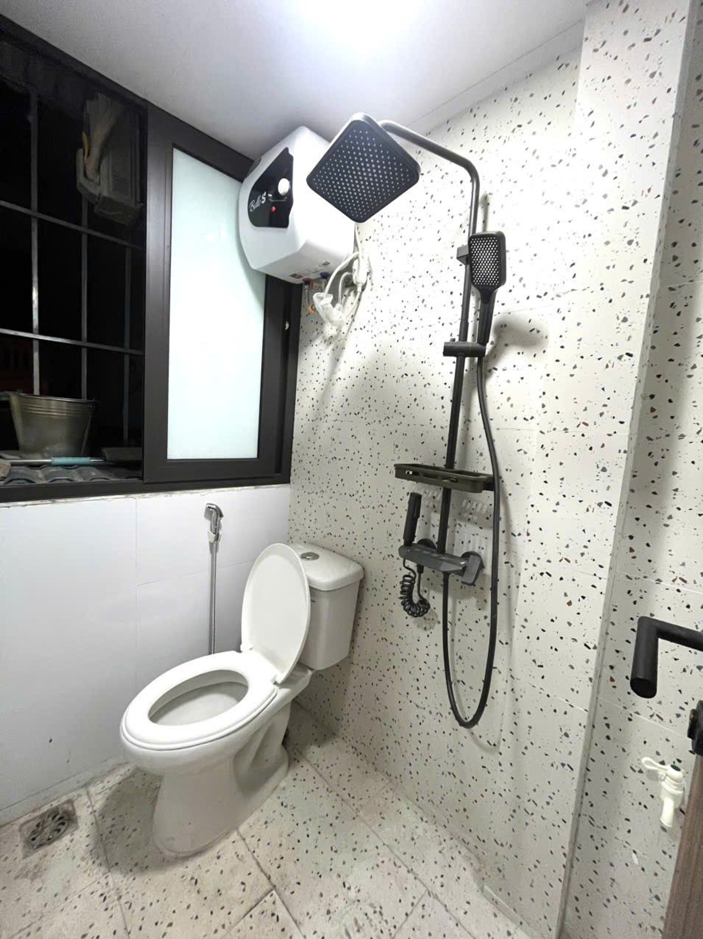 Bán nhà Trần Hưng Đạo - diện tích 55m2 2 tầng - Ô tô đỗ cửa - giá 3,19 tỷ