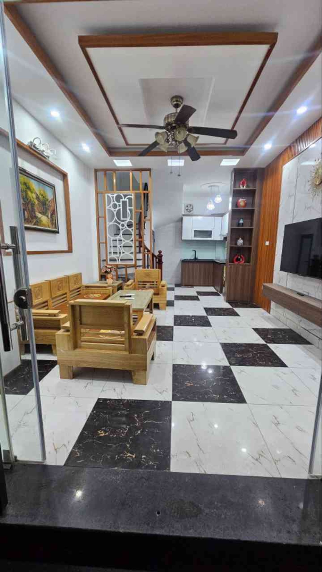 Bán nhà Lĩnh Nam - diện tích 35m2 4 tầng - ô tô tránh - giá 6,69 tỷ