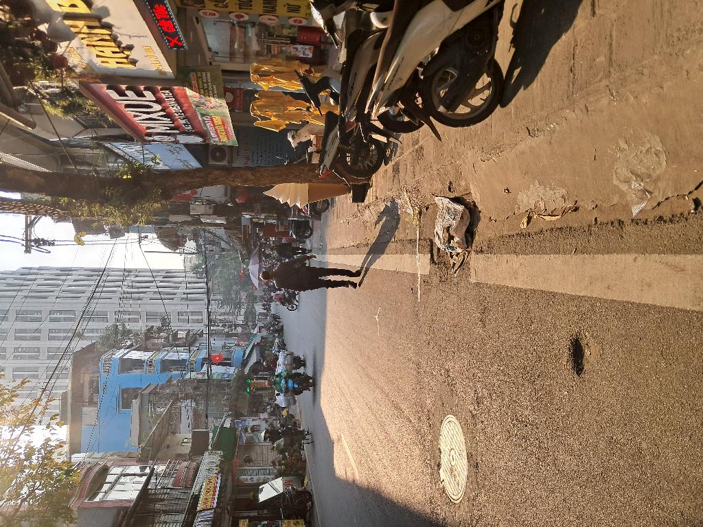 Bán nhà Hàm Tử Quan - diện tích 74m2 4 tầng - MẶT PHỐ VỈA HÈ KINH DOANH SẦM UẤT - giá 25 tỷ