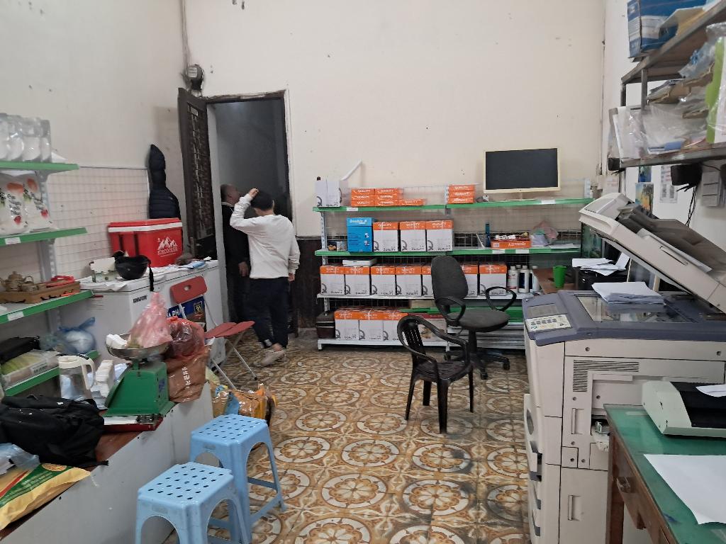 Bán nhà Hàm Tử Quan - diện tích 74m2 4 tầng - MẶT PHỐ VỈA HÈ KINH DOANH SẦM UẤT - giá 25 tỷ