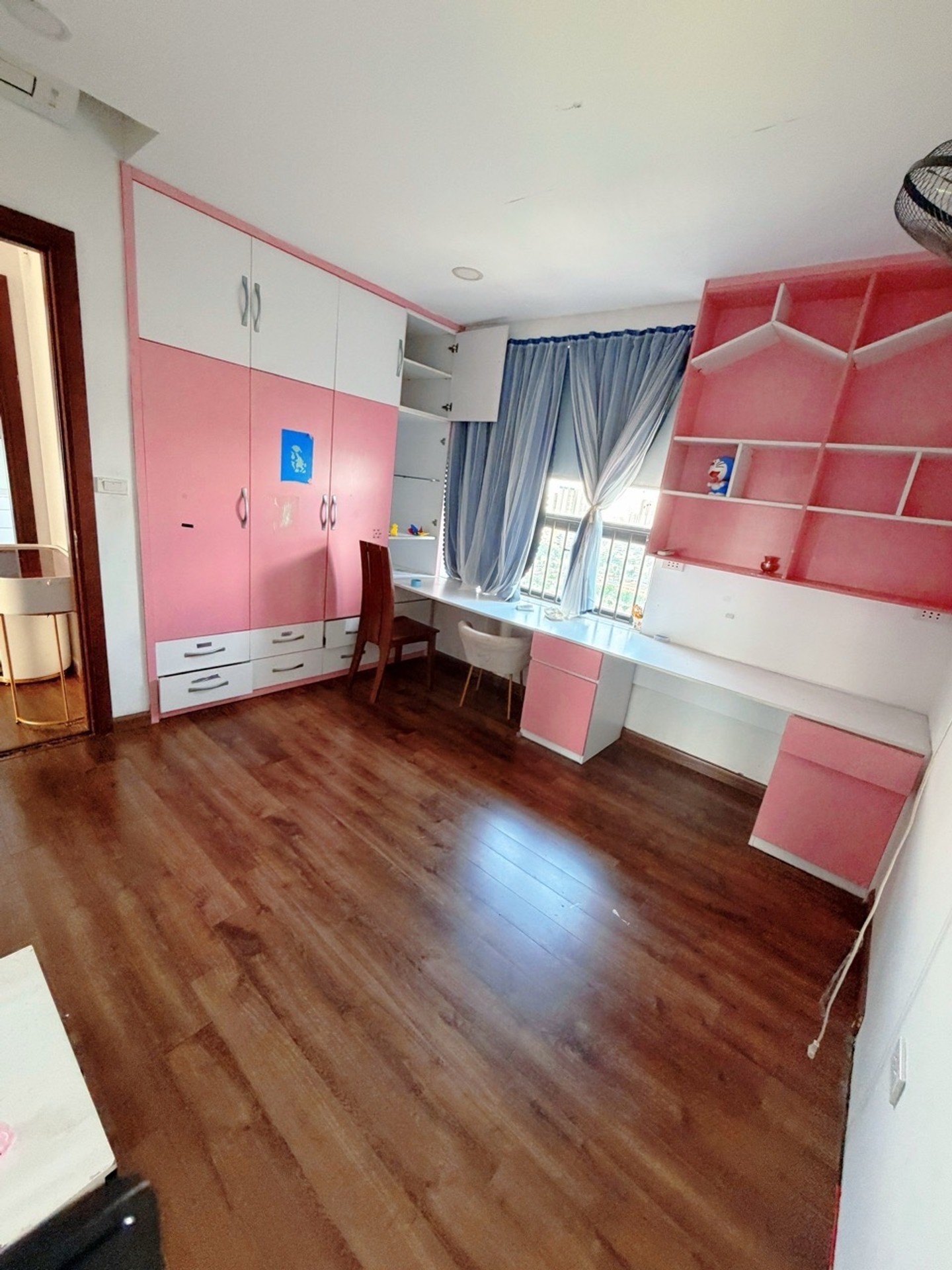 Bán nhà Toà Smile building - diện tích 94m2 29 tầng - Lô góc cực thoáng - giá 8,3 tỷ