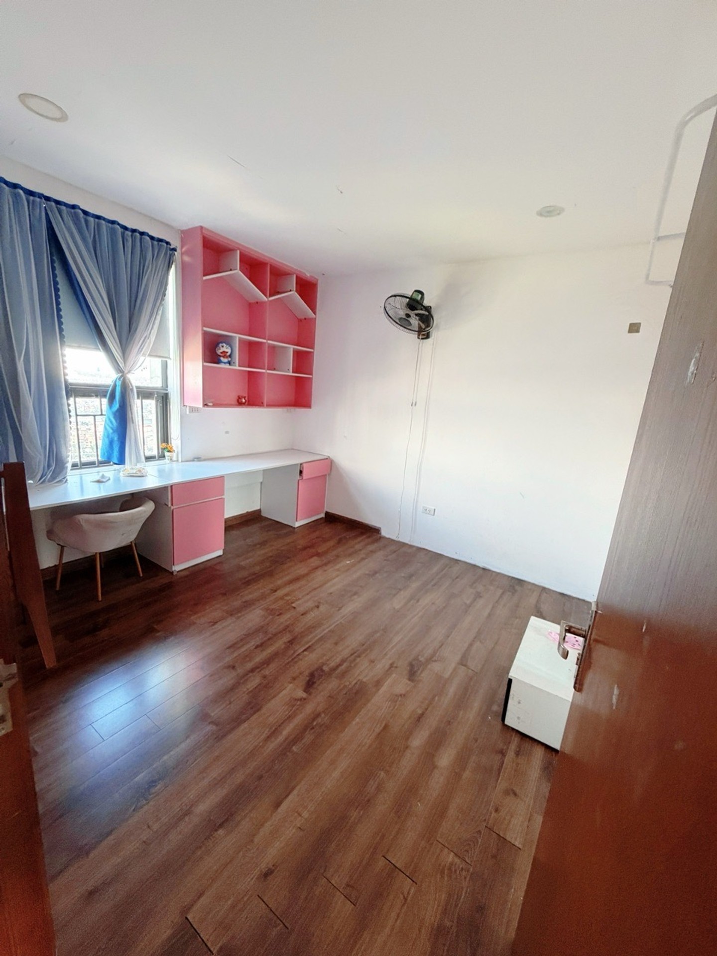 Bán nhà Toà Smile building - diện tích 94m2 29 tầng - Lô góc cực thoáng - giá 8,3 tỷ