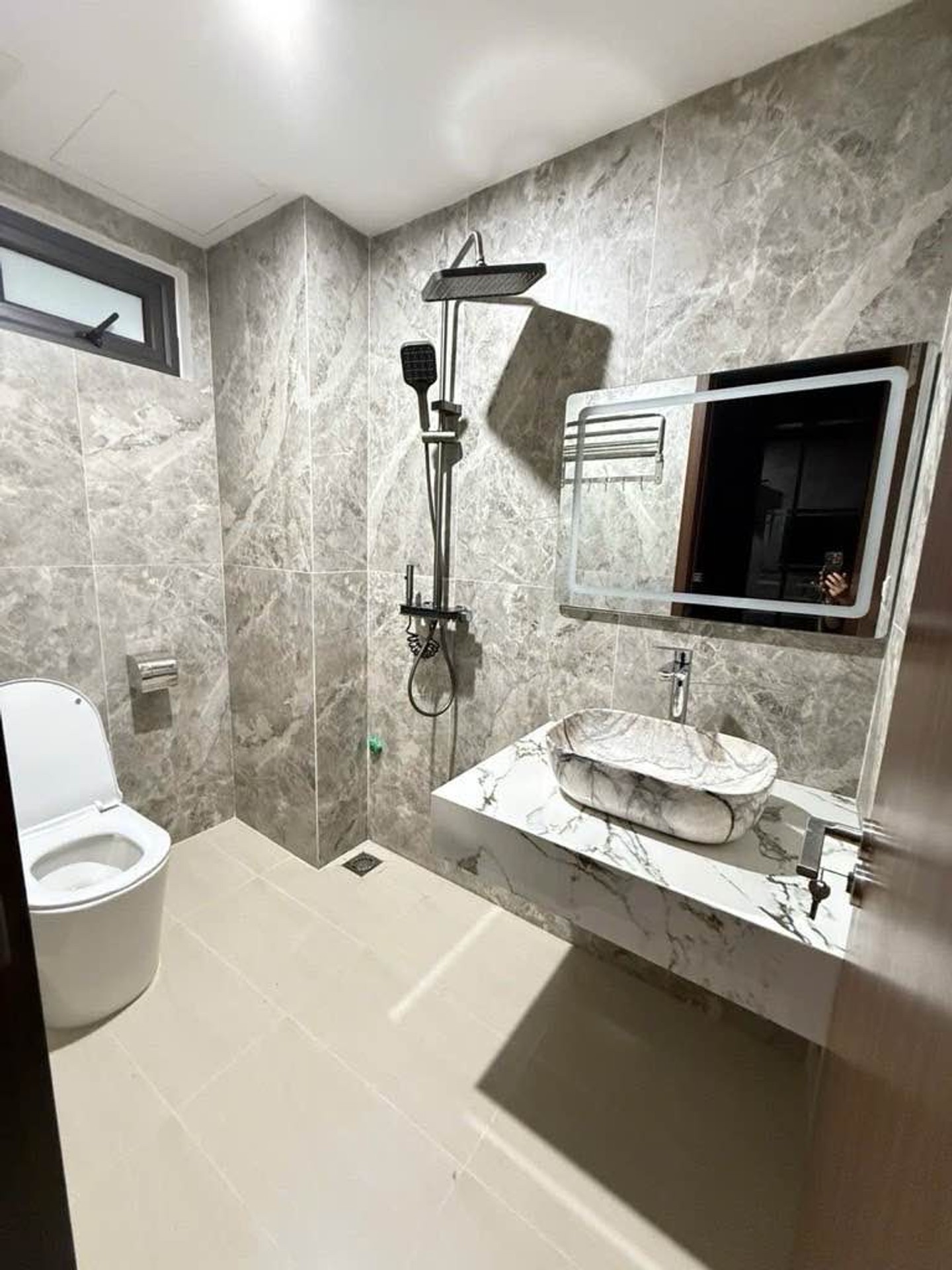 Bán nhà Trần Khát Chân - diện tích 34m2 6 tầng - Ô tô đỗ gần - giá 9,9 tỷ