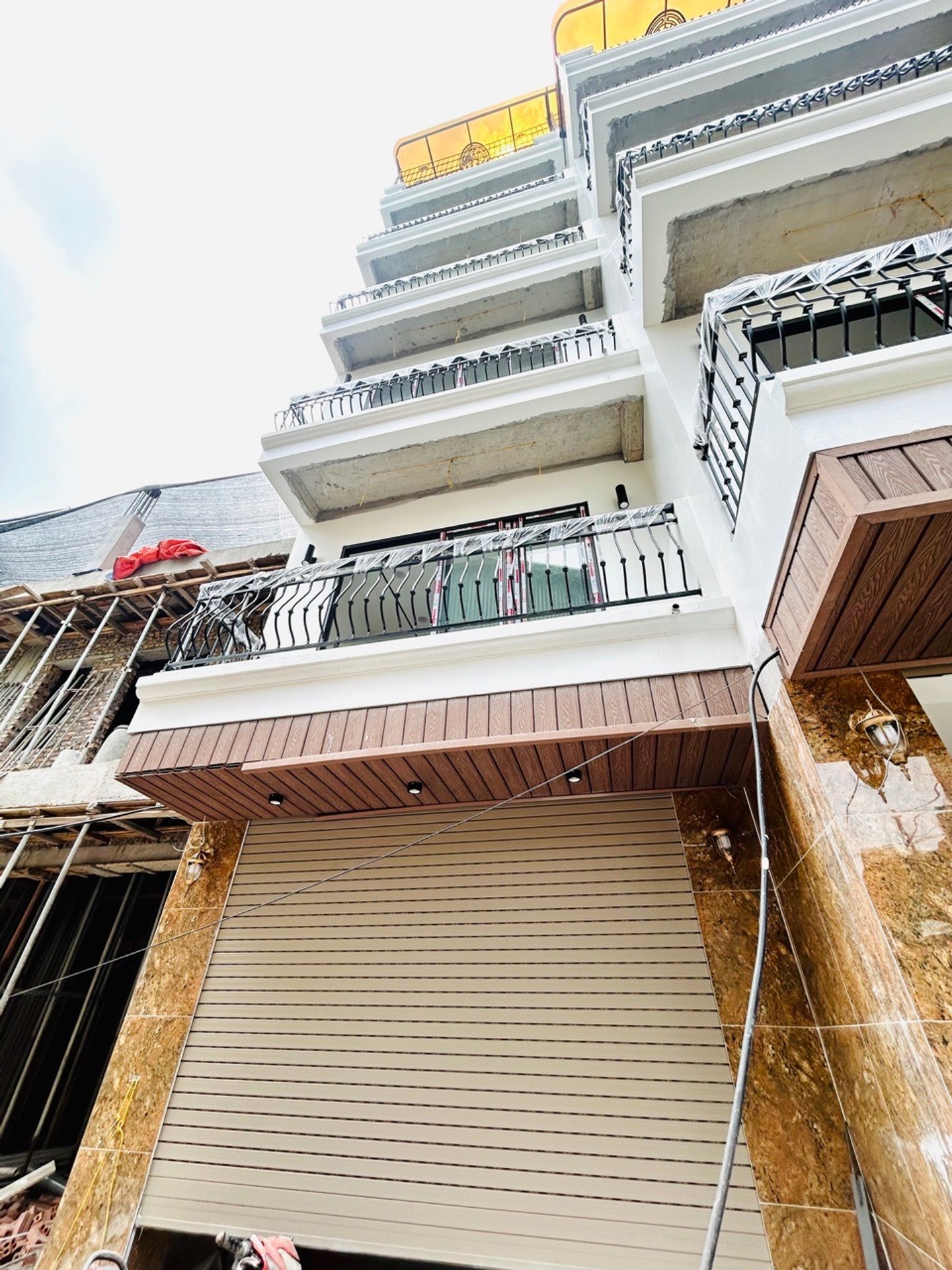 Bán nhà Đông Thiên - diện tích 50m2 6 tầng - Nhà đẹp hiếm có - giá 16 tỷ