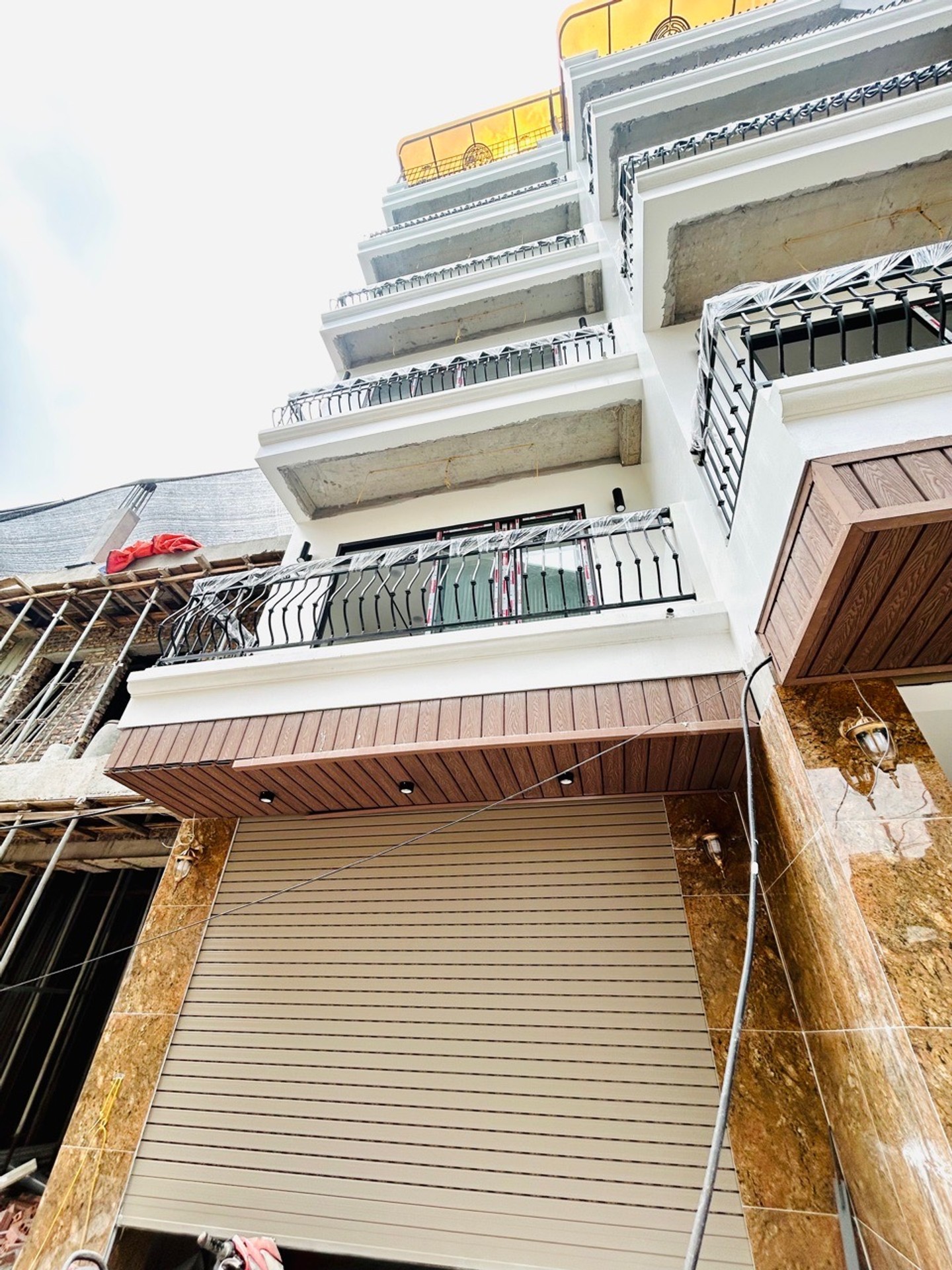 Bán nhà Đông Thiên - diện tích 50m2 6 tầng - Nhà đẹp hiếm có - giá 16 tỷ
