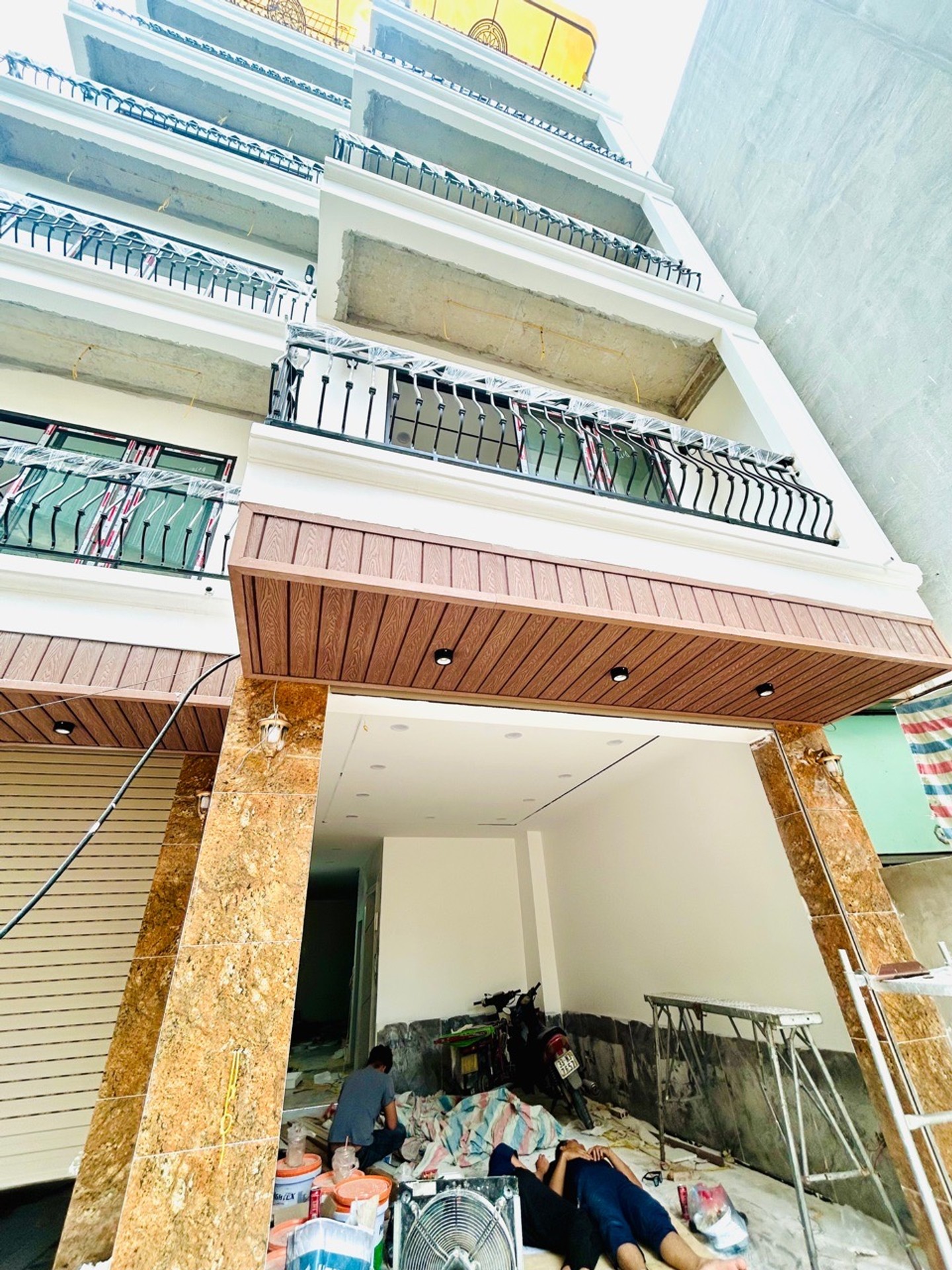 Bán nhà Đông Thiên - diện tích 50m2 6 tầng - Nhà đẹp hiếm có - giá 16 tỷ
