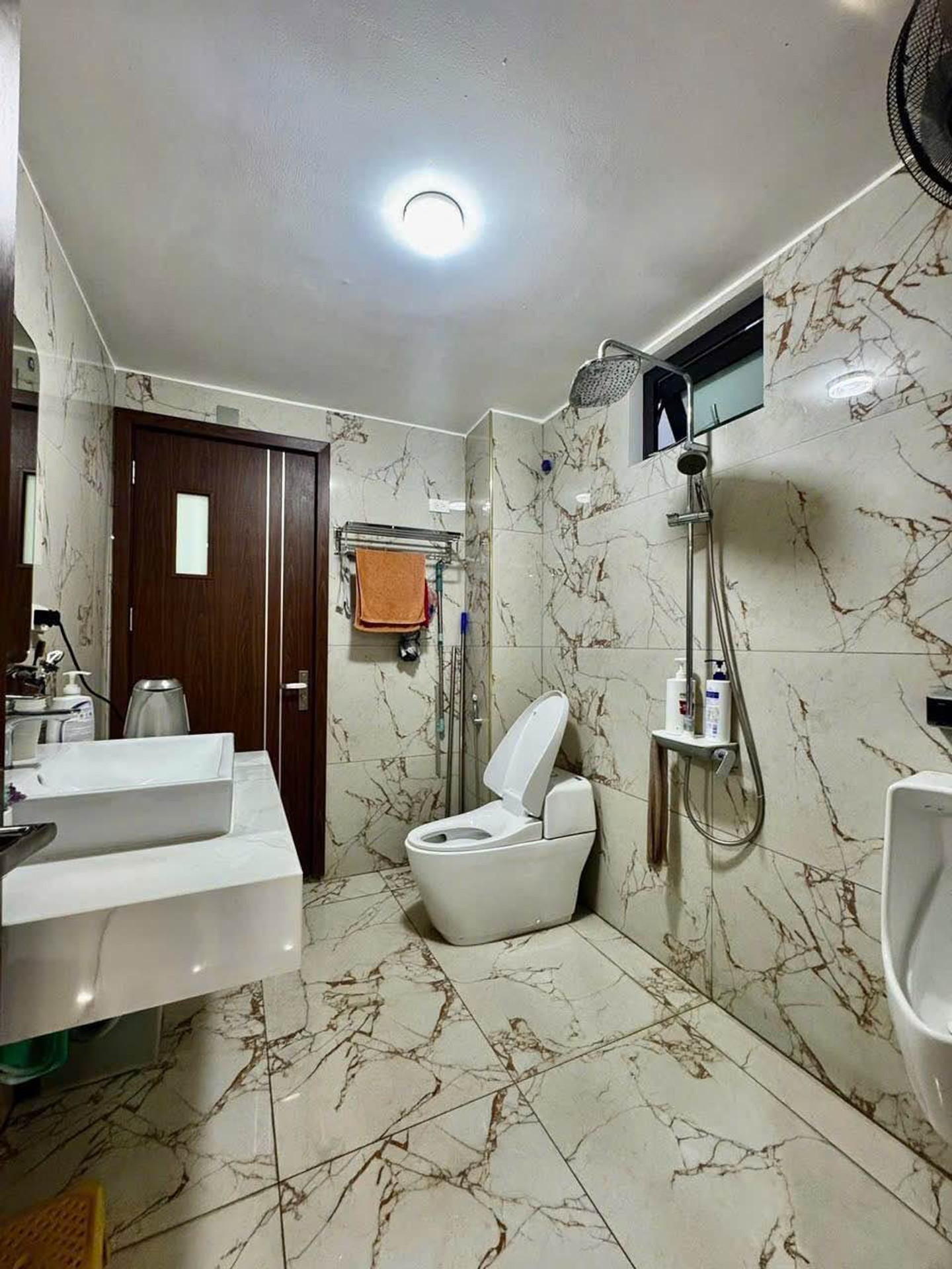 Bán nhà Định Công - diện tích 83.2m2 5 tầng - Lô góc 2 mặt thoáng - giá 40 tỷ