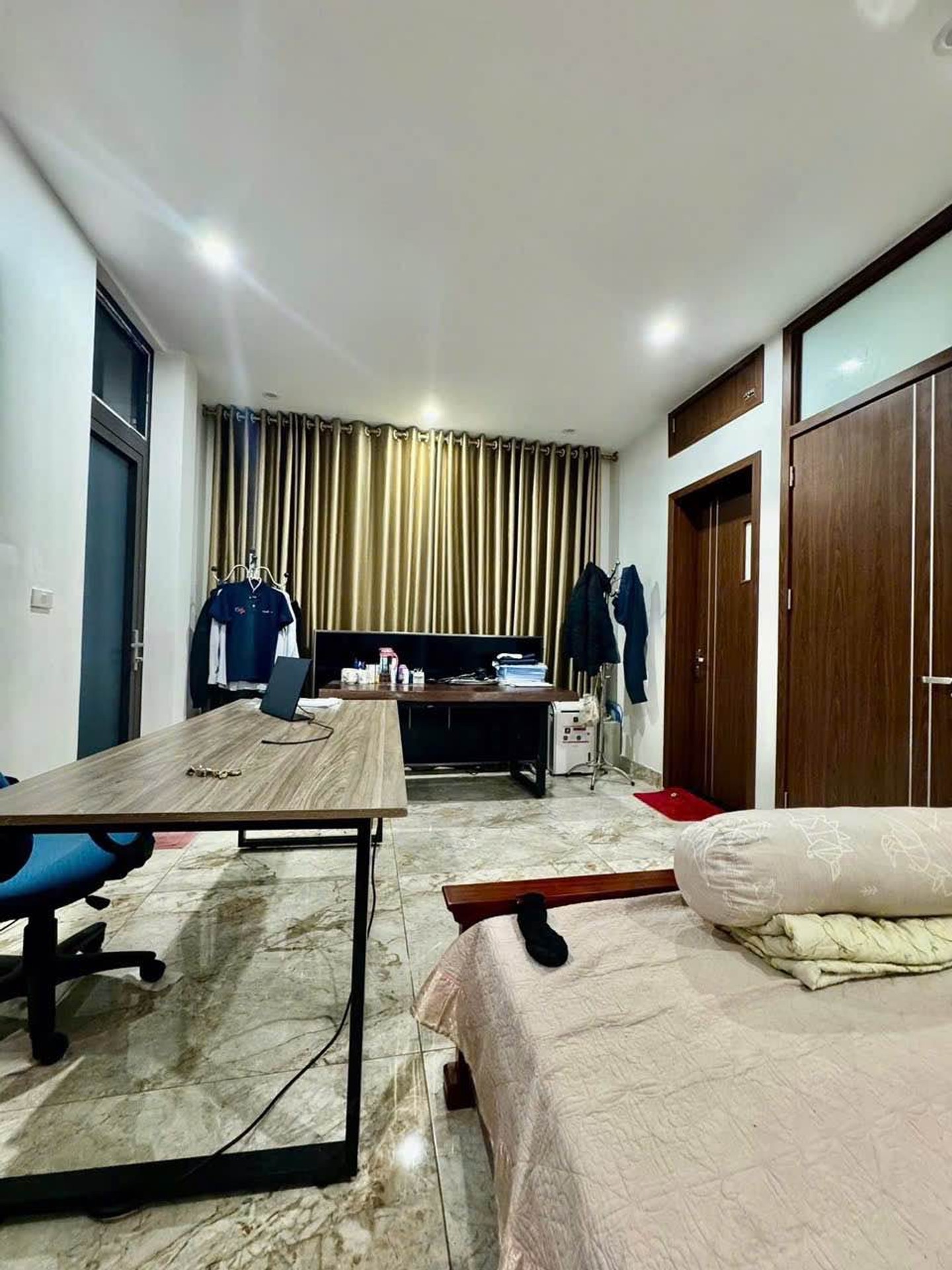 Bán nhà Định Công - diện tích 83.2m2 5 tầng - Lô góc 2 mặt thoáng - giá 40 tỷ