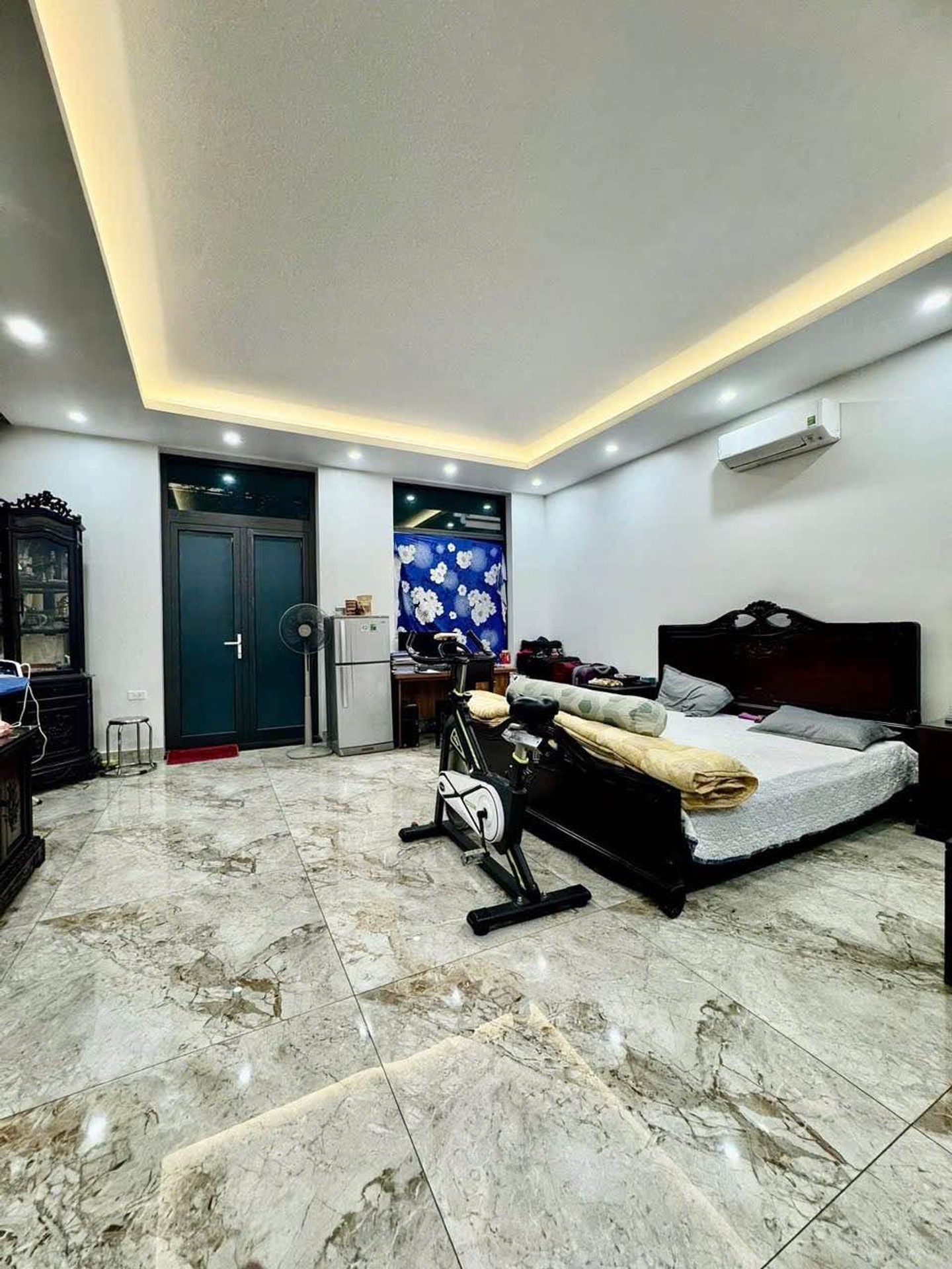 Bán nhà Định Công - diện tích 83.2m2 5 tầng - Lô góc 2 mặt thoáng - giá 40 tỷ