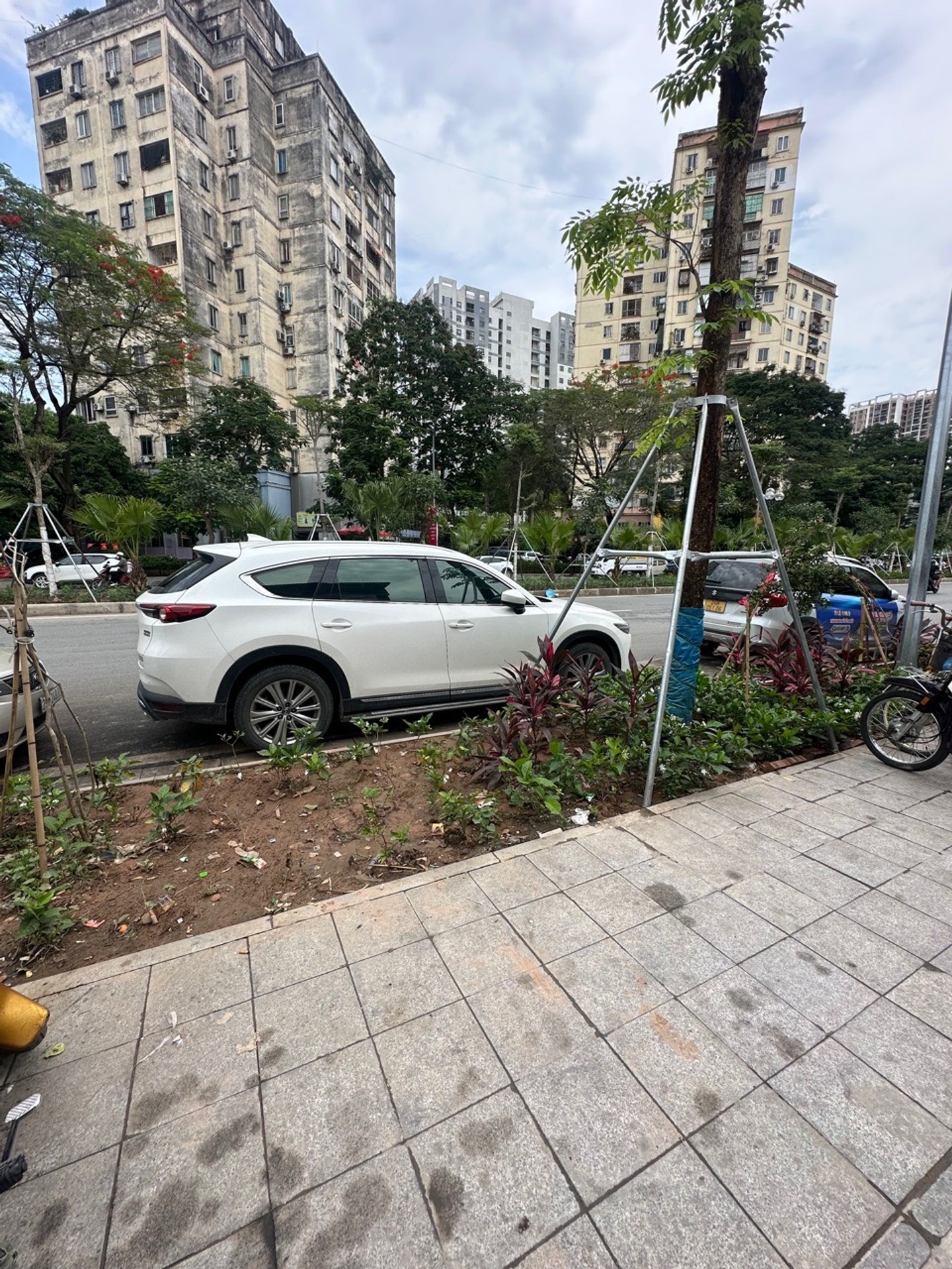 Bán nhà Hoàng Mai - diện tích 30m2 2 tầng - mặt phố - giá 4,2 tỷ