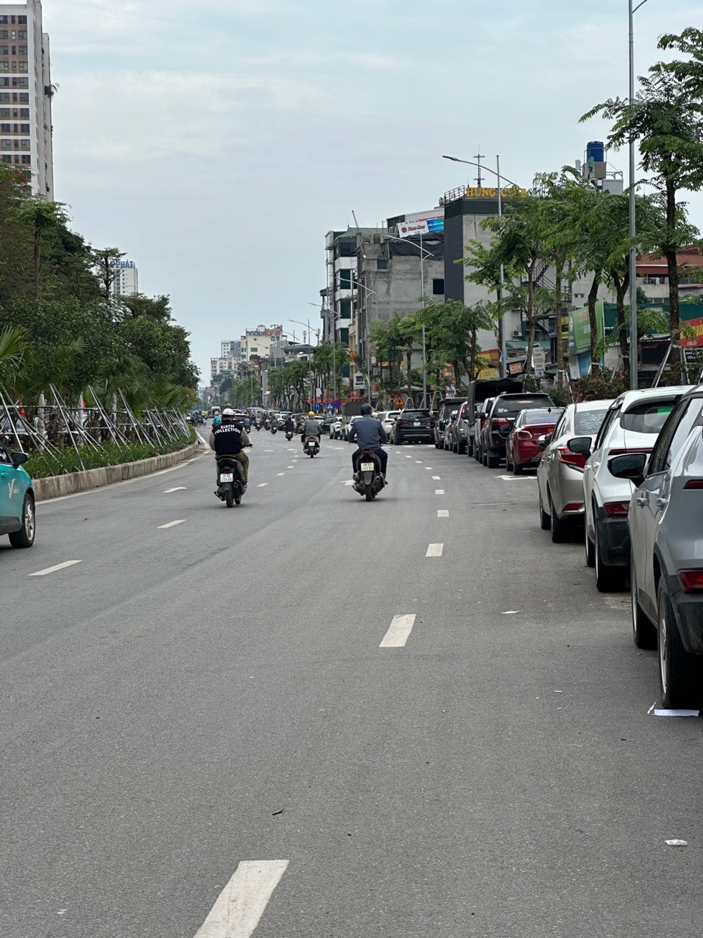 Bán nhà Hoàng Mai - diện tích 30m2 2 tầng - mặt phố - giá 4,2 tỷ