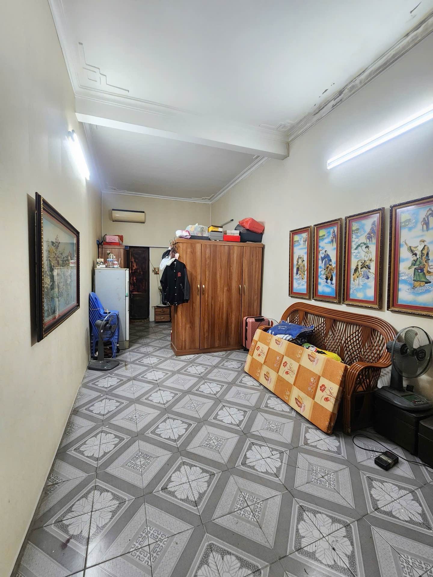 Bán nhà Thịnh Liệt - diện tích 40m2 3 tầng - Đất tặng nhà - giá 8,2 tỷ