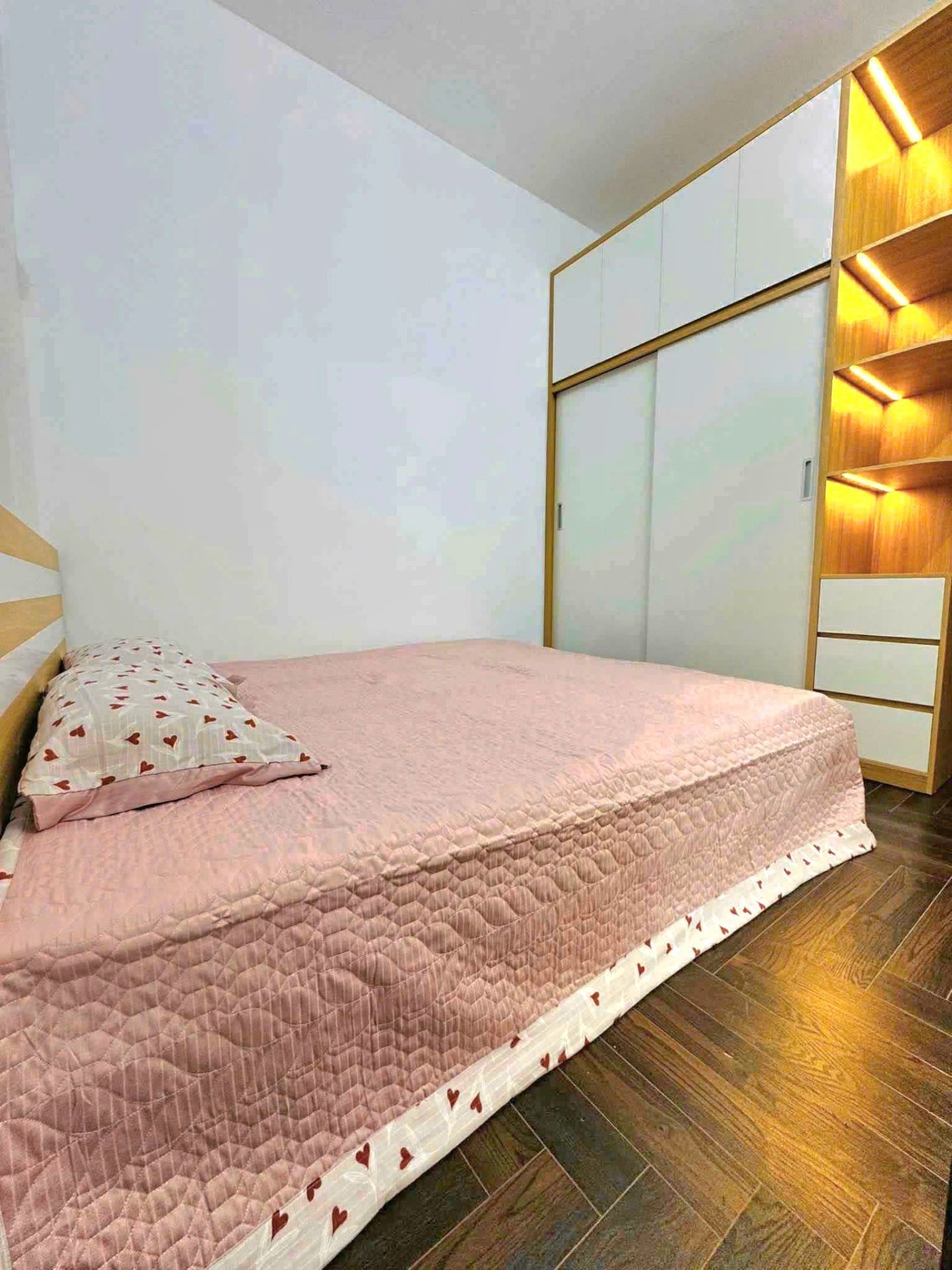 Bán nhà Nghiêm Xuân Yêm - diện tích 54m2 22 tầng - Căn hộ đẹp, giá 4,8 tỷ