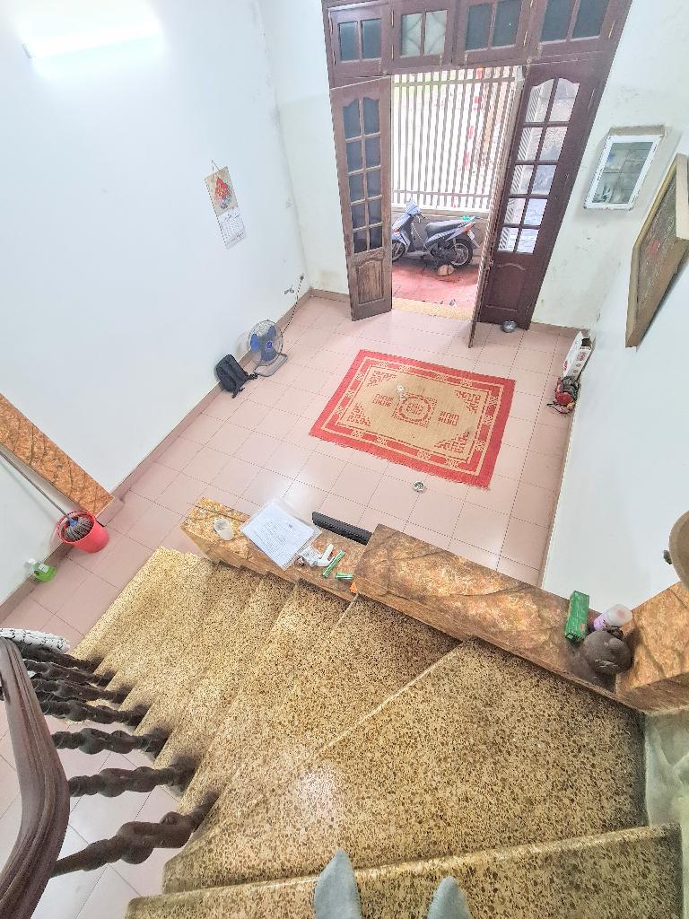 Bán nhà Lĩnh Nam - diện tích 59m2 3 tầng - ô tô tránh - giá 21,5 tỷ