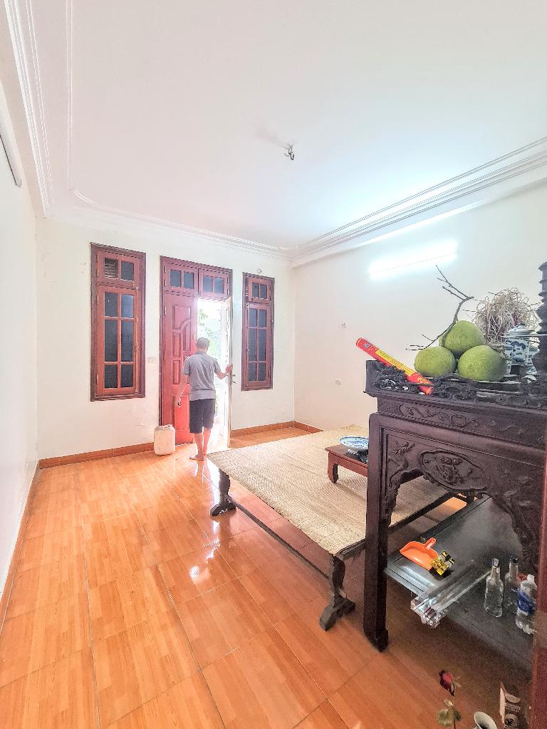 Bán nhà Lĩnh Nam - diện tích 59m2 3 tầng - ô tô tránh - giá 21,5 tỷ