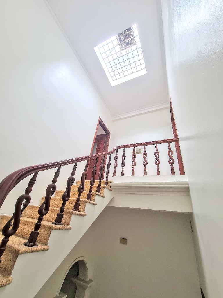 Bán nhà Lĩnh Nam - diện tích 59m2 3 tầng - ô tô tránh - giá 21,5 tỷ