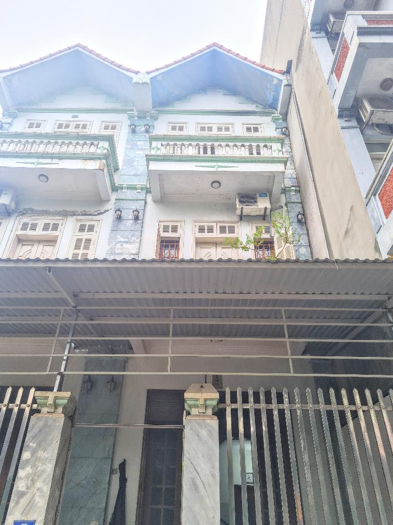 Bán nhà Lĩnh Nam - diện tích 59m2 3 tầng - ô tô tránh - giá 21,5 tỷ
