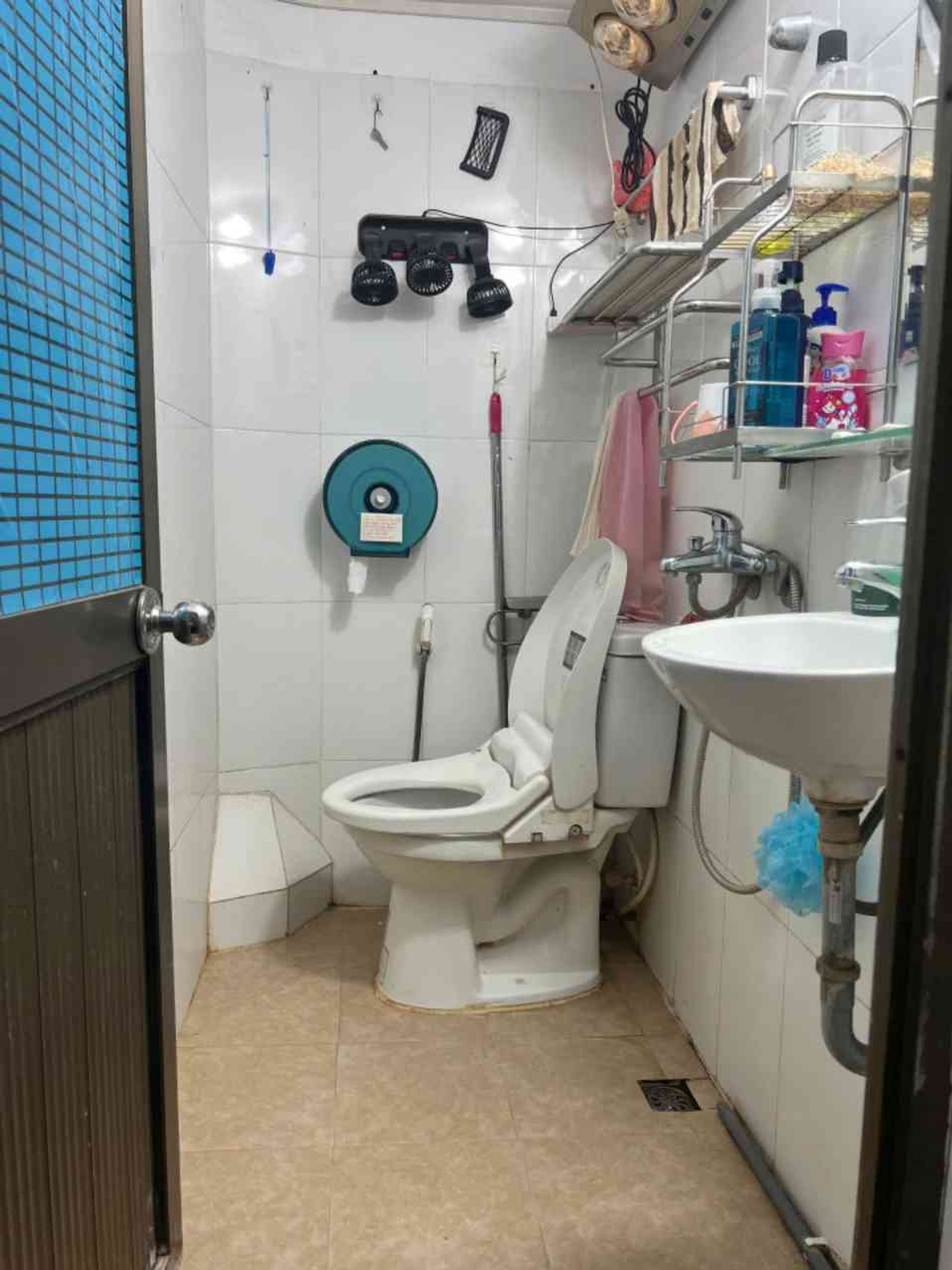 Bán nhà Nguyễn Lương Bằng - diện tích 28m2 3 tầng - Nhà giá rẻ, trung tâm quận Đống Đa - giá 6,2 tỷ