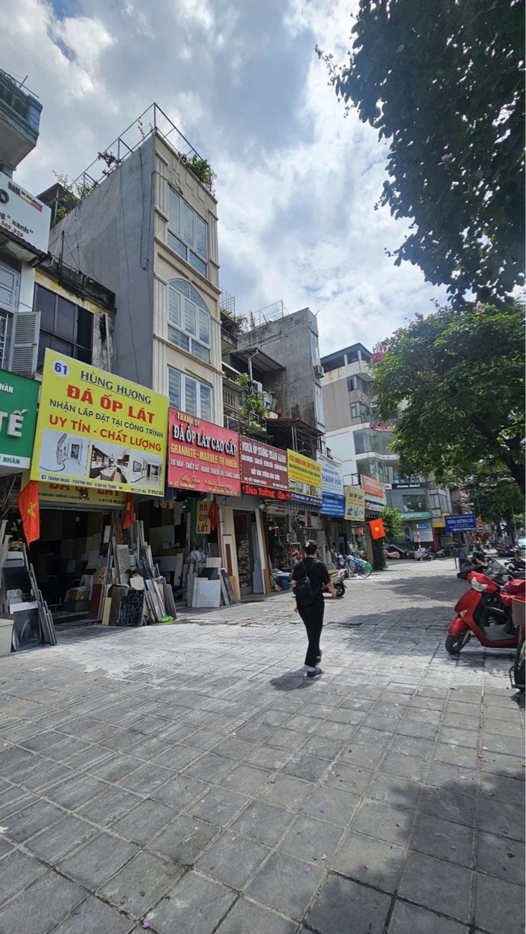 Bán nhà Thanh Nhàn - diện tích 24m2 2 tầng - Nhà mặt phố - giá 11,5 tỷ