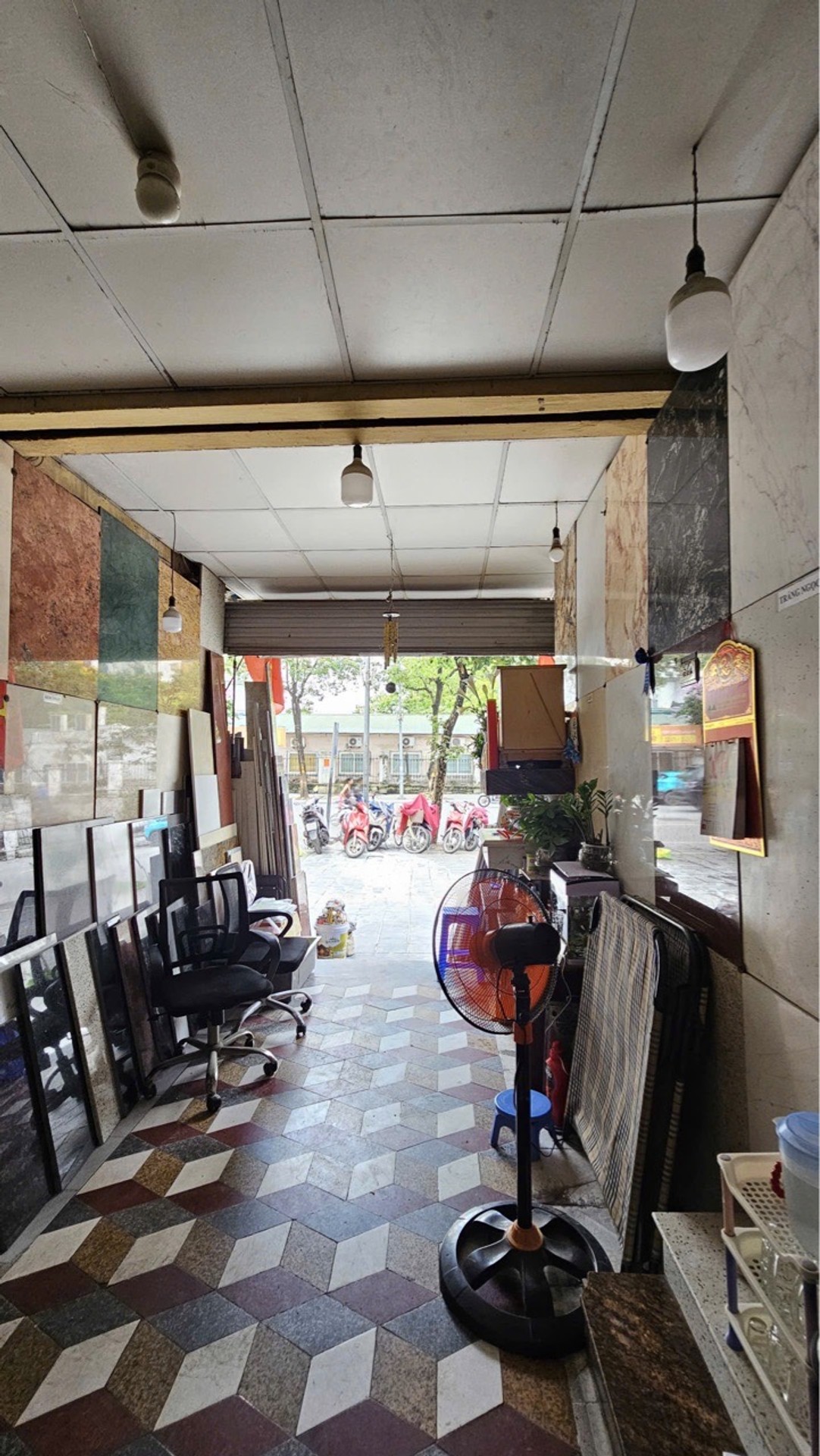Bán nhà Thanh Nhàn - diện tích 24m2 2 tầng - Nhà mặt phố - giá 11,5 tỷ