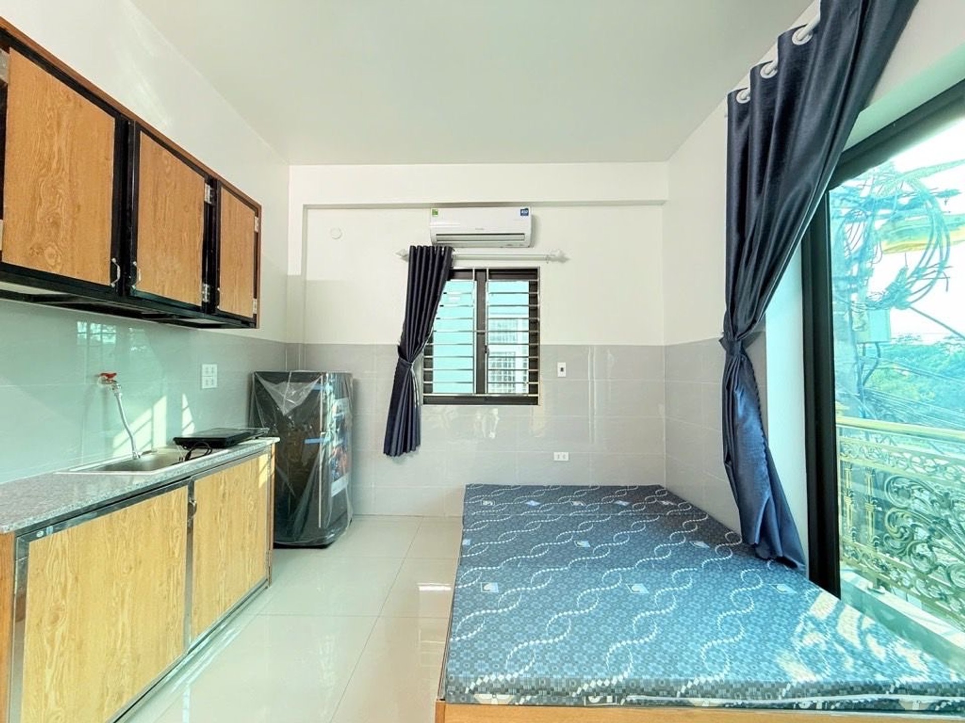 Bán nhà Nguyễn Khoái - diện tích 48m2 5 tầng - Ô TÔ TRÁNH, KINH DOANH - giá 12 tỷ
