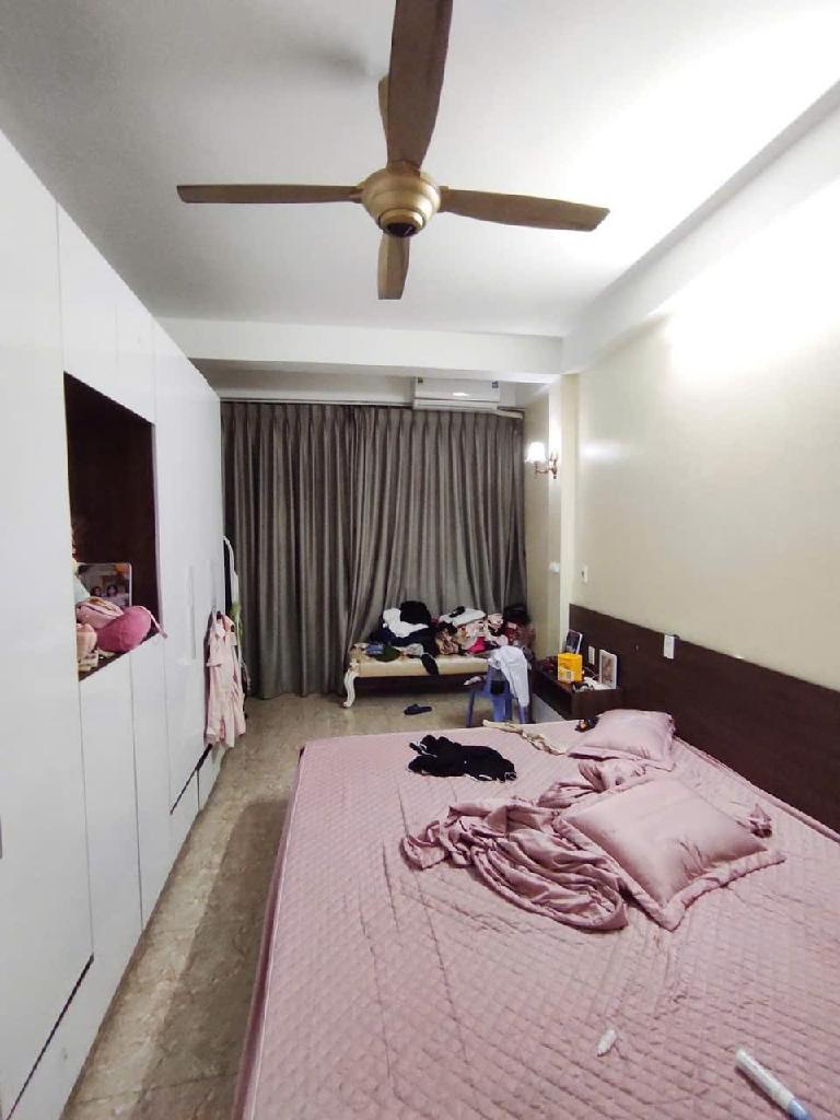 Bán nhà Nguyễn Trãi - diện tích 231m2 7 tầng - Nhà đang hoàn thiện, thiết kế mỗi tầng 1 phòng - giá 50 tỷ