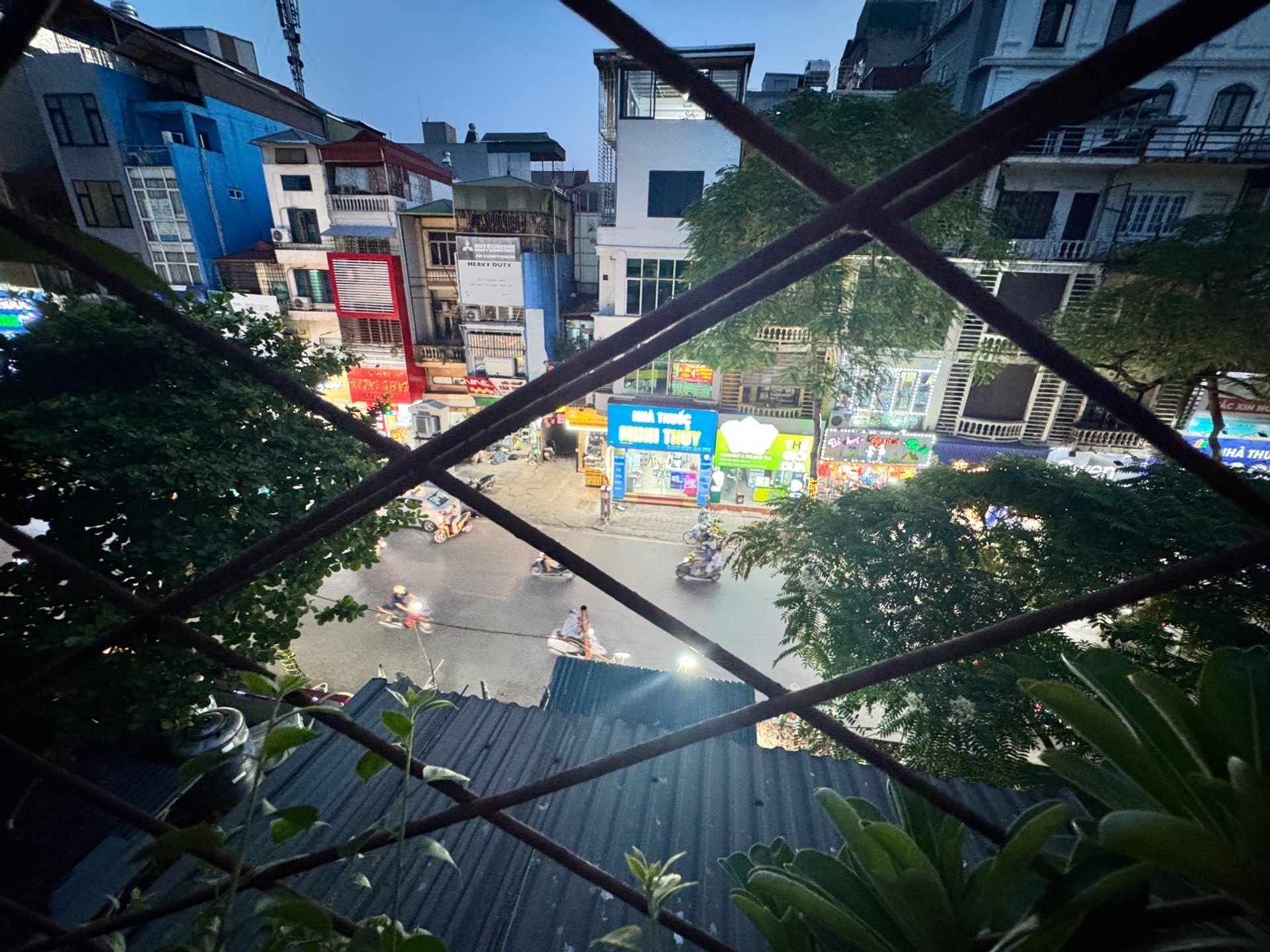 Bán nhà Thái Thịnh - diện tích 80m2 1 tầng - Lô góc thoáng sáng - giá 5,6 tỷ
