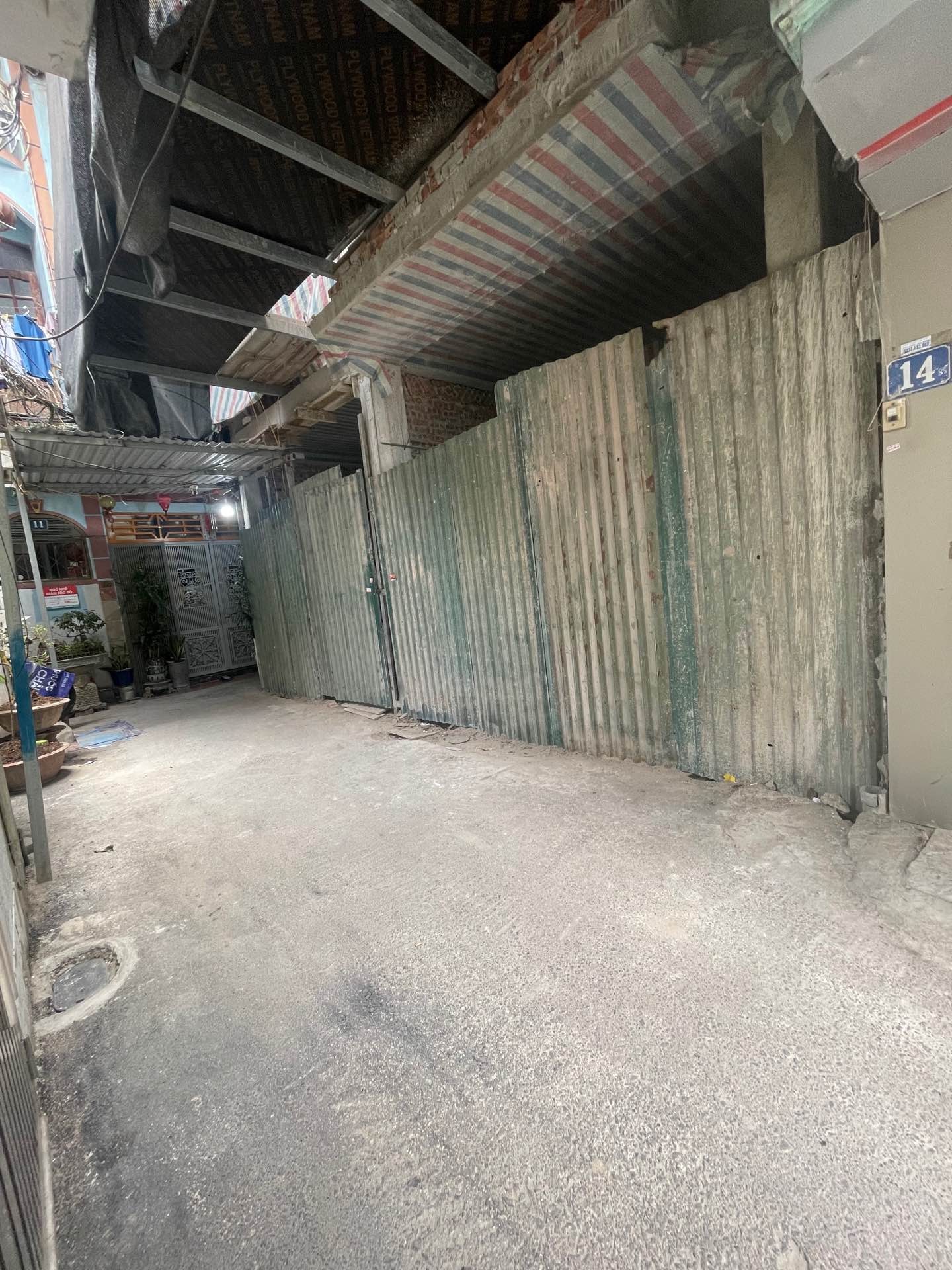 Bán nhà Hồng Mai - diện tích 29m2 7 tầng - Ô TÔ NGỦ TRONG NHÀ - giá Nhỉnh 15 tỷ