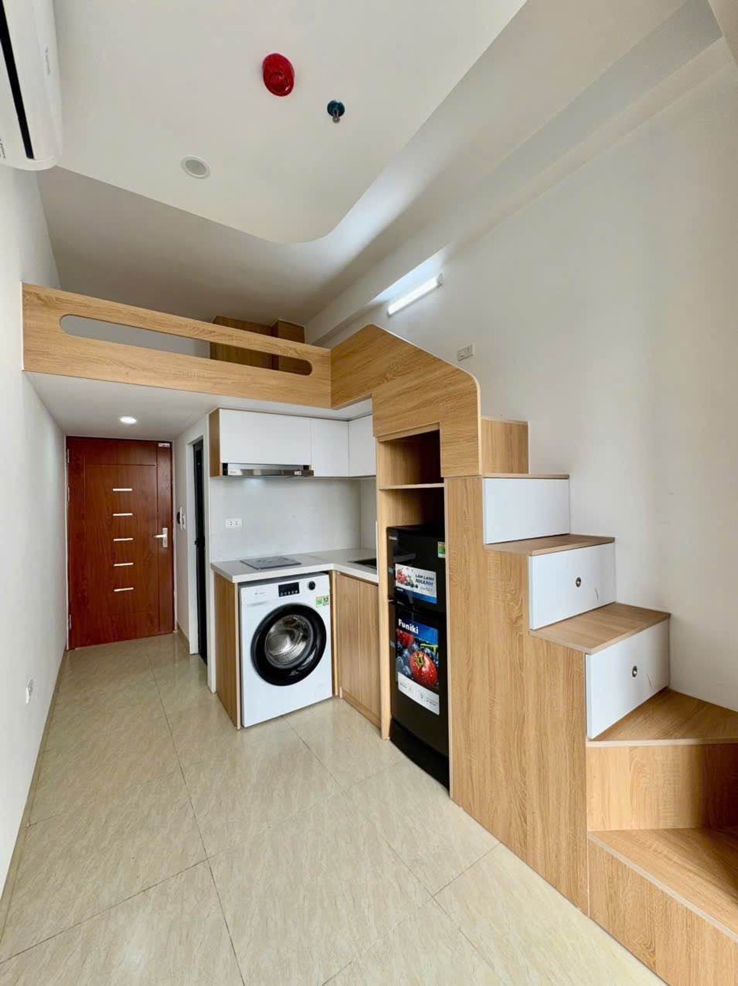 Bán nhà Trần Quý Cáp - diện tích 62m2 8 tầng - Ô tô vào trong nhà - giá 26,5 tỷ