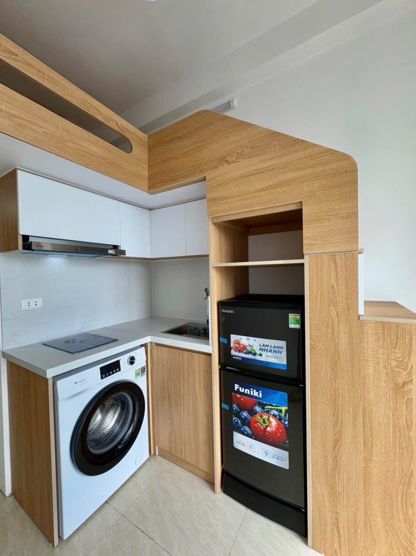 Bán nhà Trần Quý Cáp - diện tích 62m2 8 tầng - Ô tô vào trong nhà - giá 26,5 tỷ