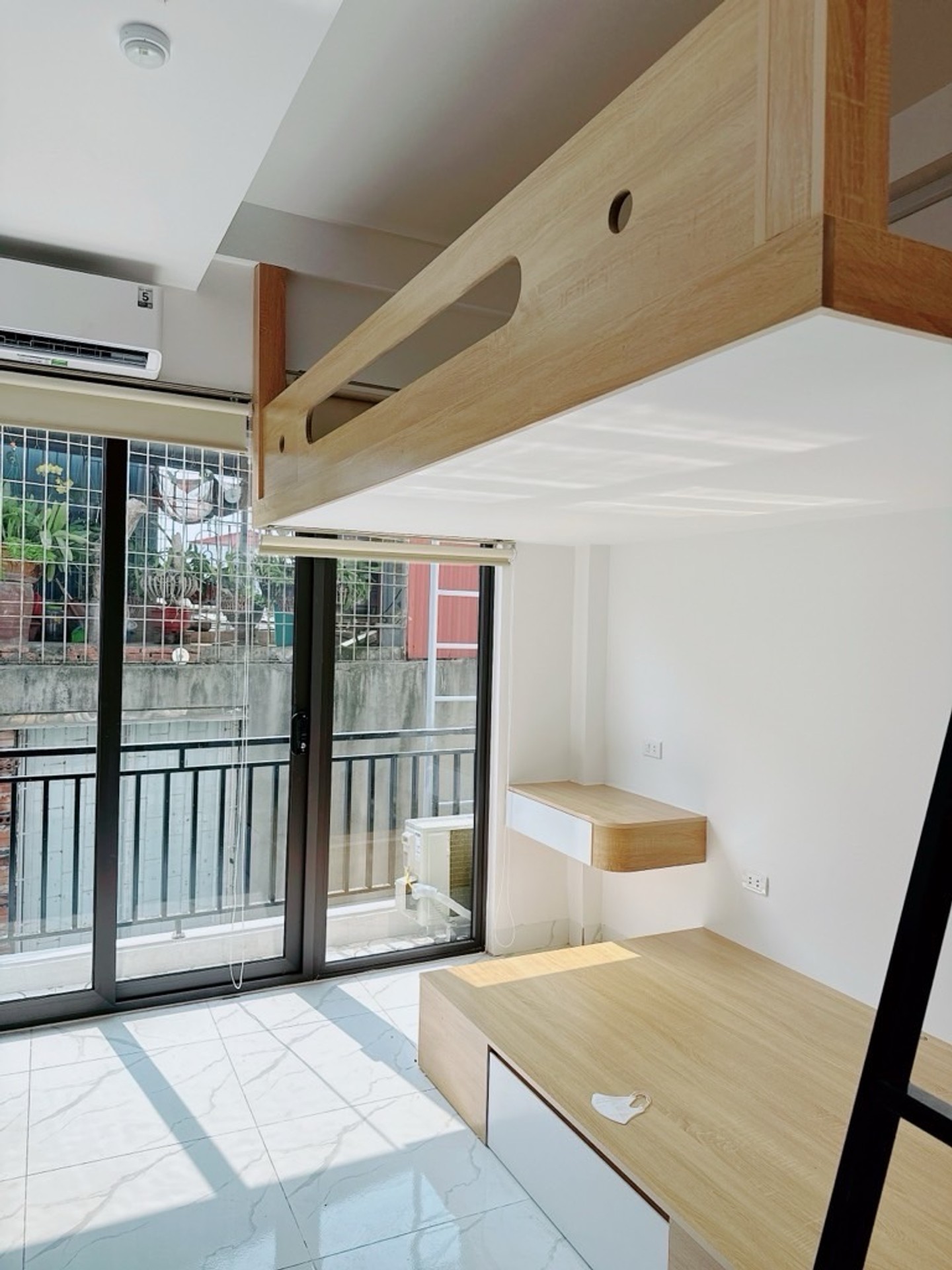 Bán nhà Minh Khai - diện tích 44m2 5 tầng - Thang máy - giá 13,2 tỷ