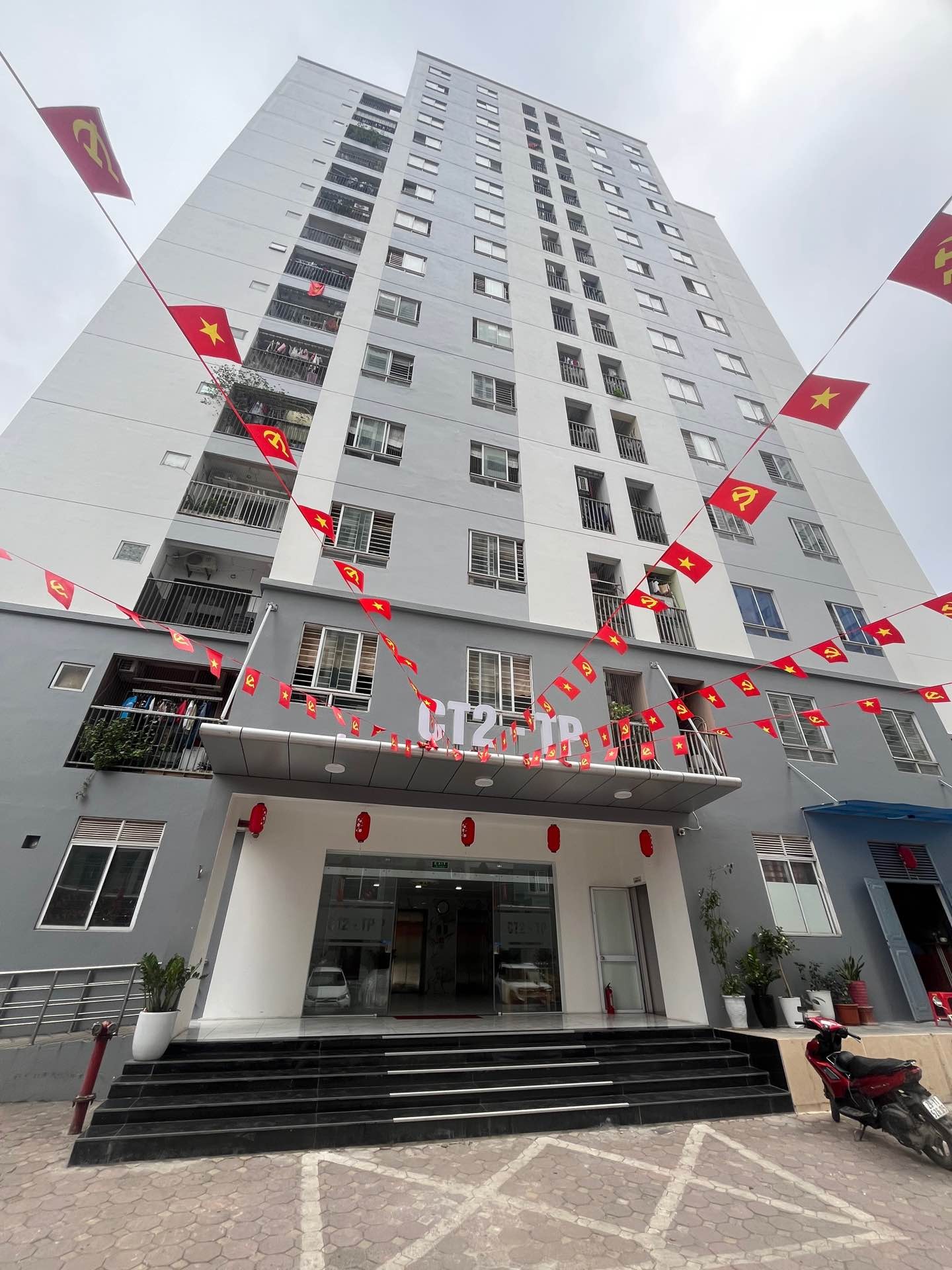 Bán nhà Hoàng Mai - diện tích 57m2 12 tầng - Căn hộ 2 phòng ngủ - giá 4,65 tỷ