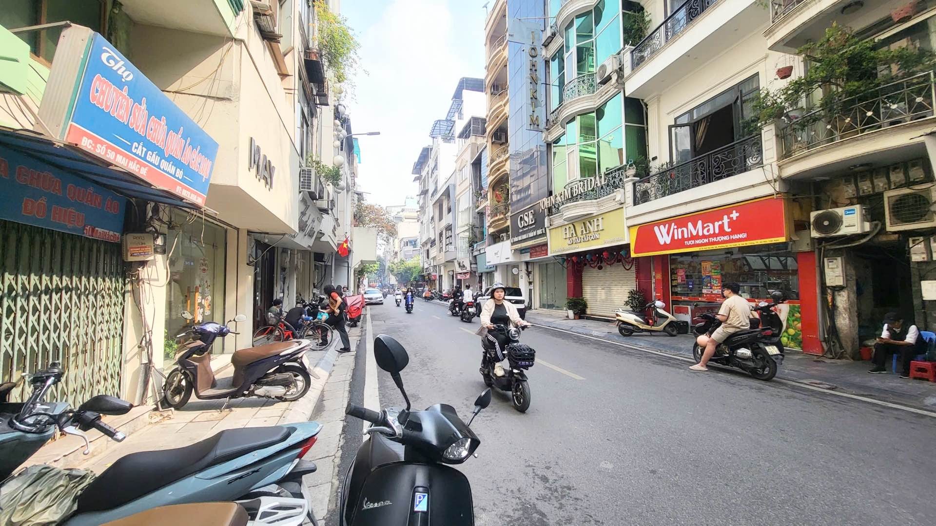Bán nhà Mai Hắc Đế - diện tích 25m2 4 tầng - Lô góc 3 mặt thoáng - giá 11,5 tỷ