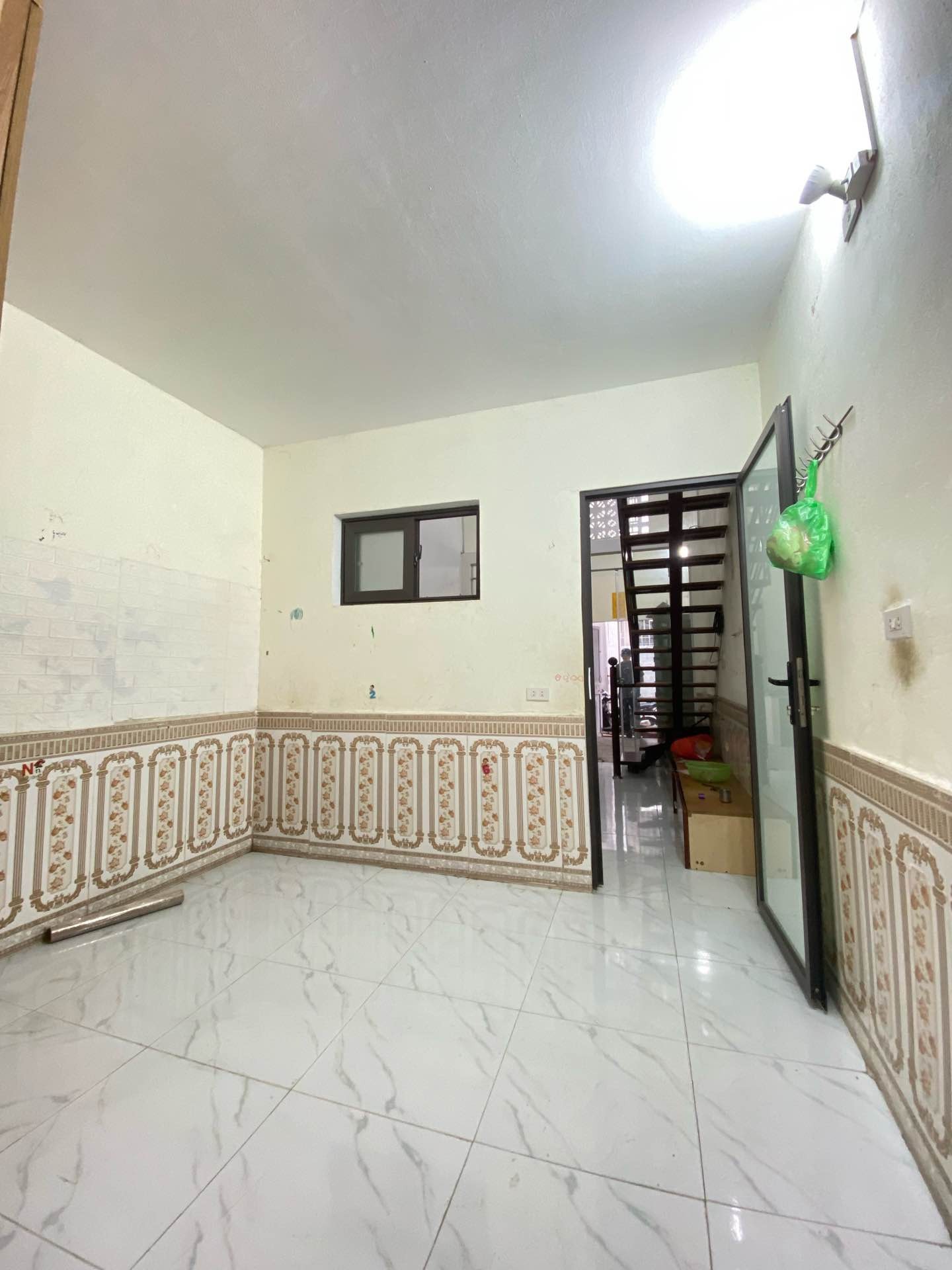 Bán nhà Định Công Hạ - diện tích 36m2 2 tầng - 2 mặt thoáng - giá 2,2 tỷ