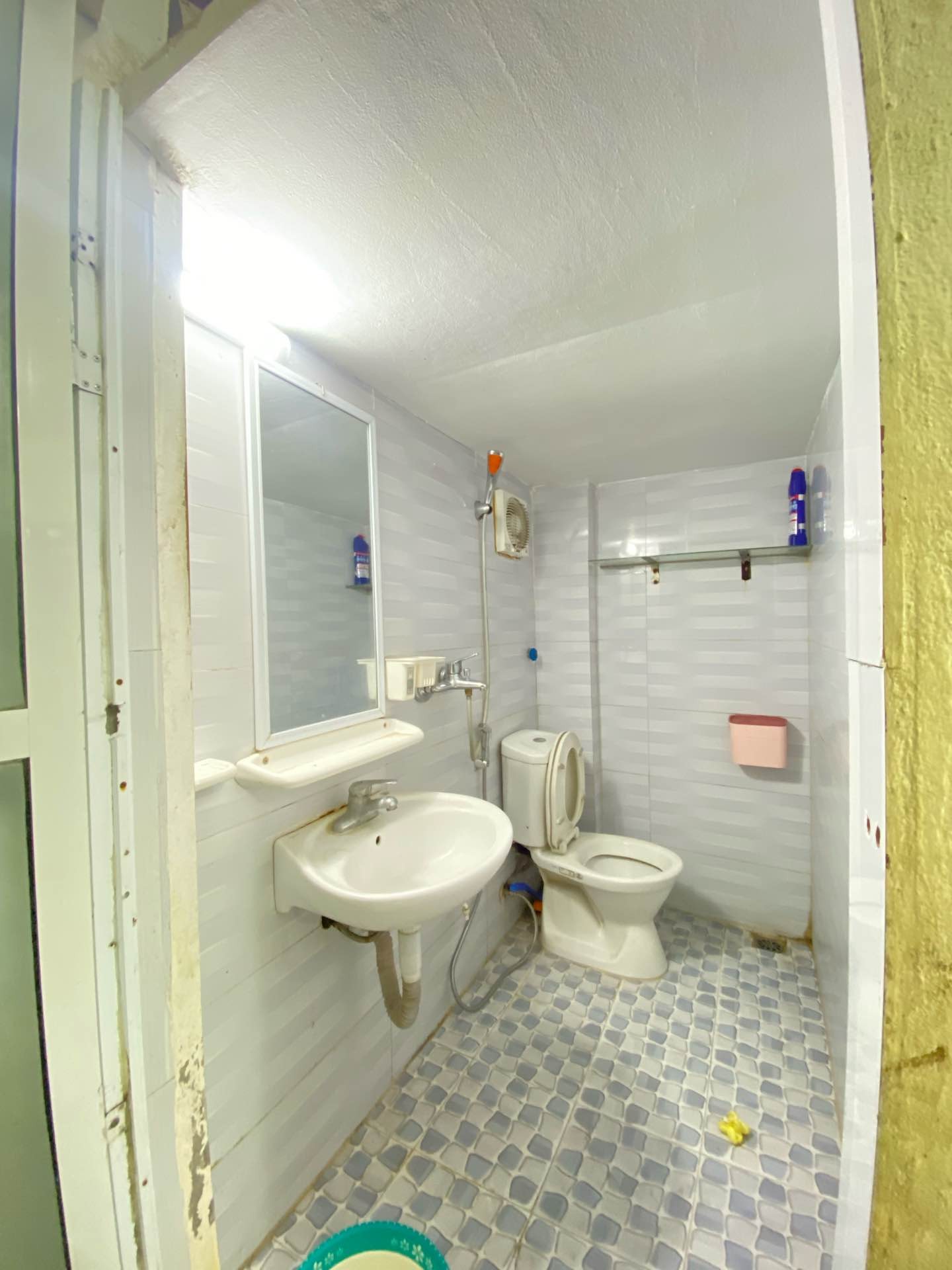 Bán nhà Định Công Hạ - diện tích 36m2 2 tầng - 2 mặt thoáng - giá 2,2 tỷ