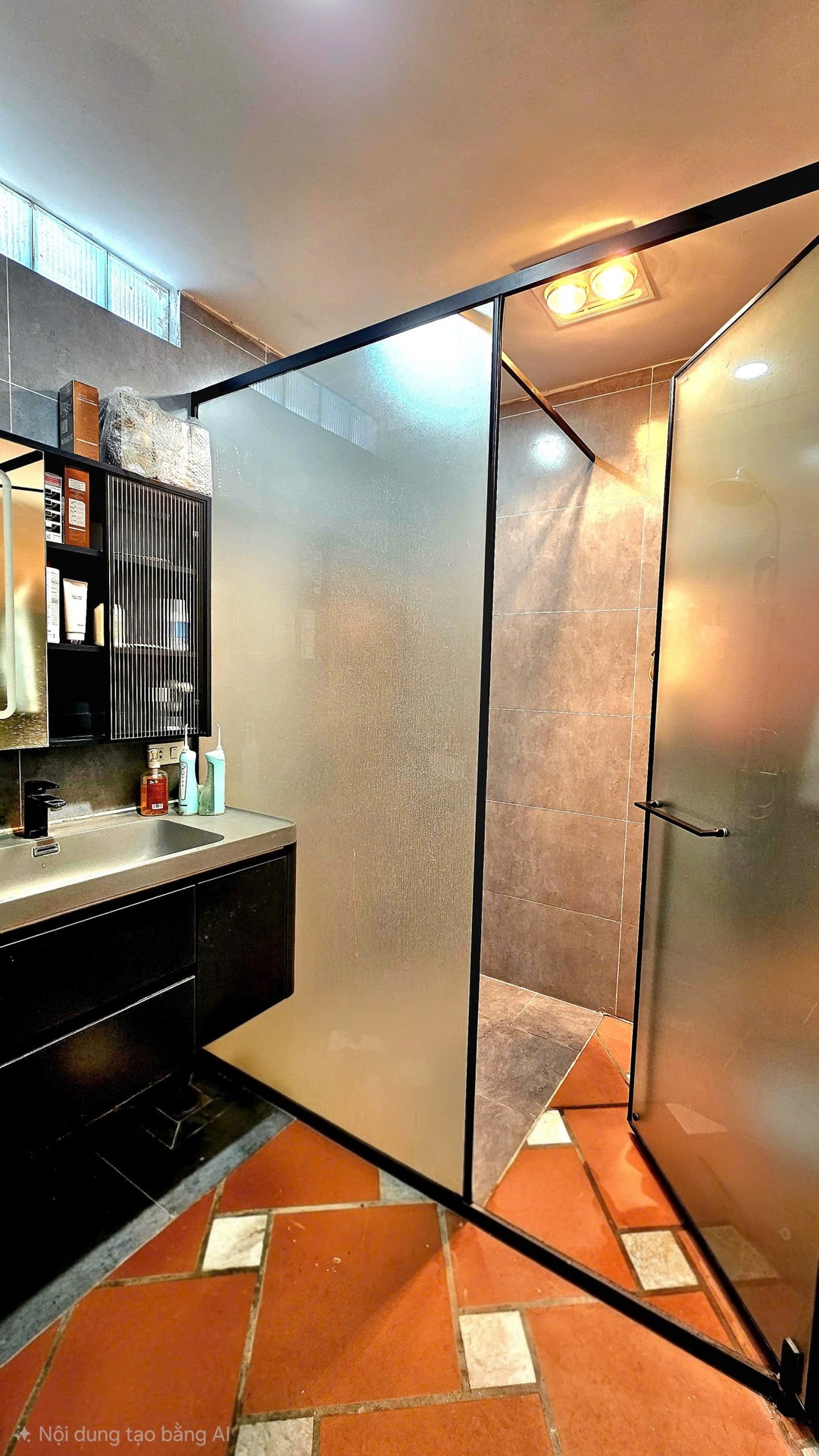 Bán nhà Phương Mai - diện tích 87m2 7 tầng - Mặt phố kinh doanh - giá 43 tỷ