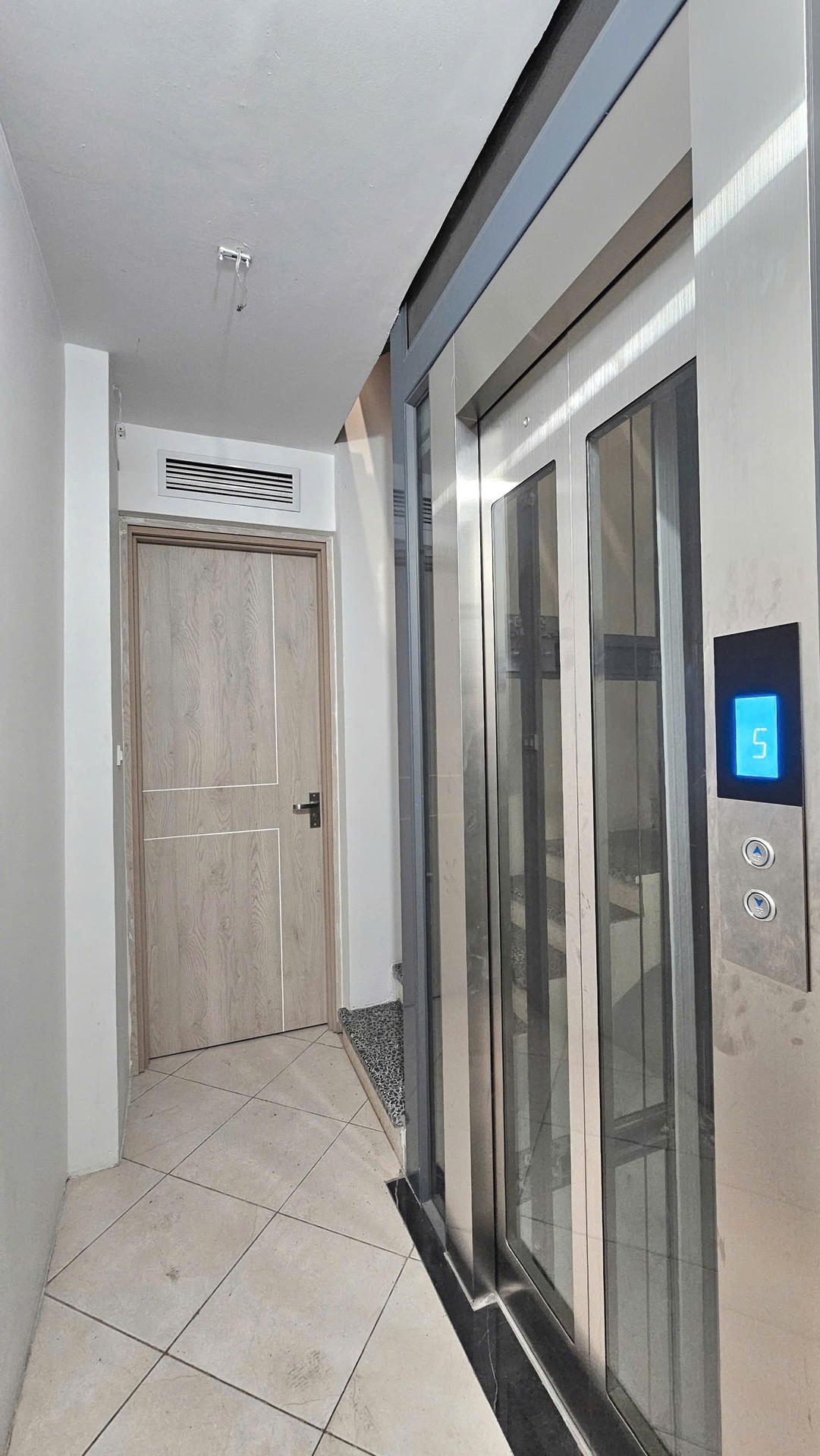 Bán nhà Phương Mai - diện tích 87m2 7 tầng - Mặt phố kinh doanh - giá 43 tỷ