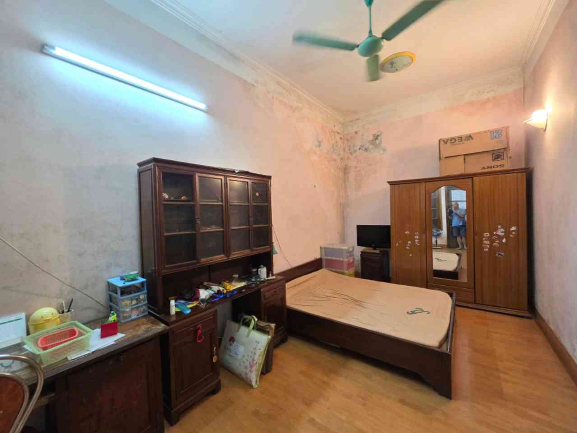 Bán nhà Yên Lạc - diện tích 120m2 3 tầng - ô tô vào nhà - giá 30 tỷ