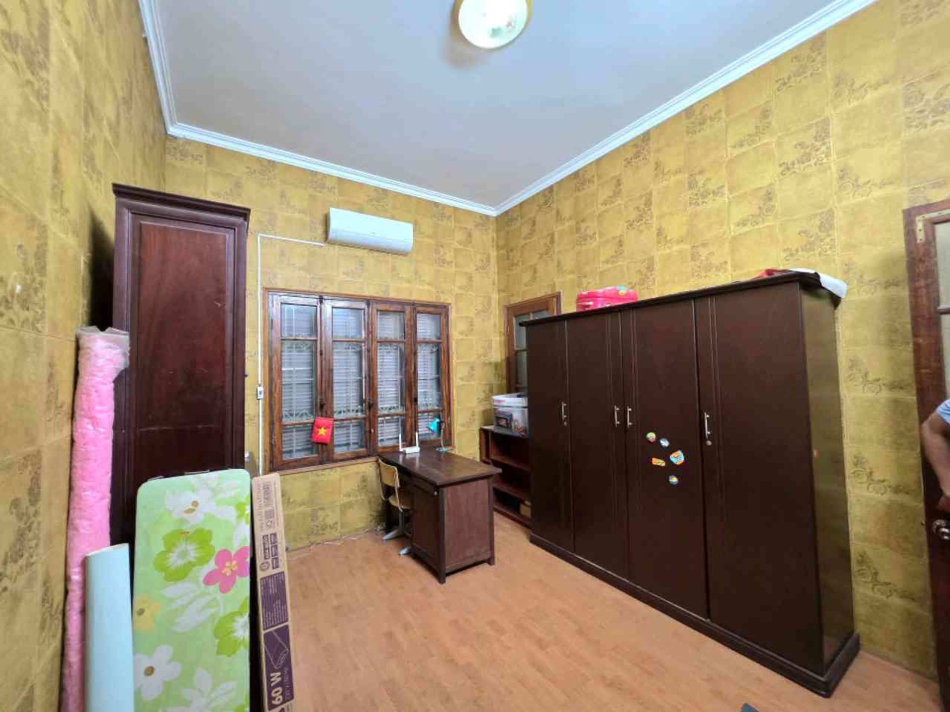 Bán nhà Yên Lạc - diện tích 120m2 3 tầng - ô tô vào nhà - giá 30 tỷ