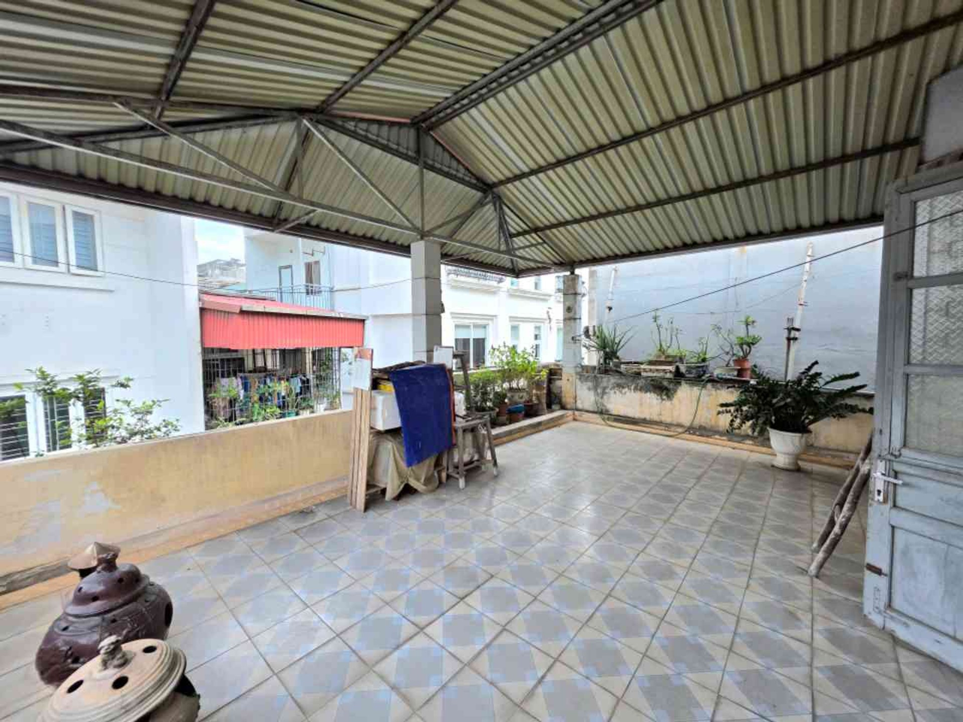 Bán nhà Yên Lạc - diện tích 120m2 3 tầng - ô tô vào nhà - giá 30 tỷ