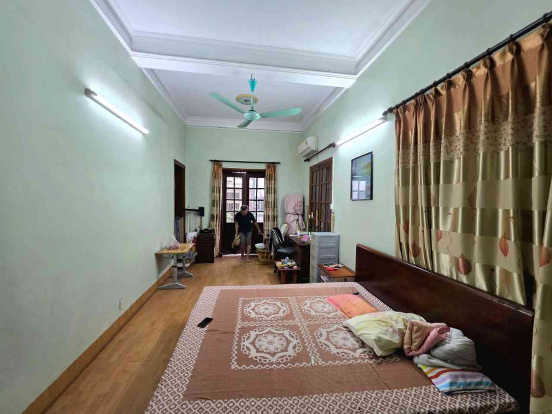 Bán nhà Yên Lạc - diện tích 120m2 3 tầng - ô tô vào nhà - giá 30 tỷ