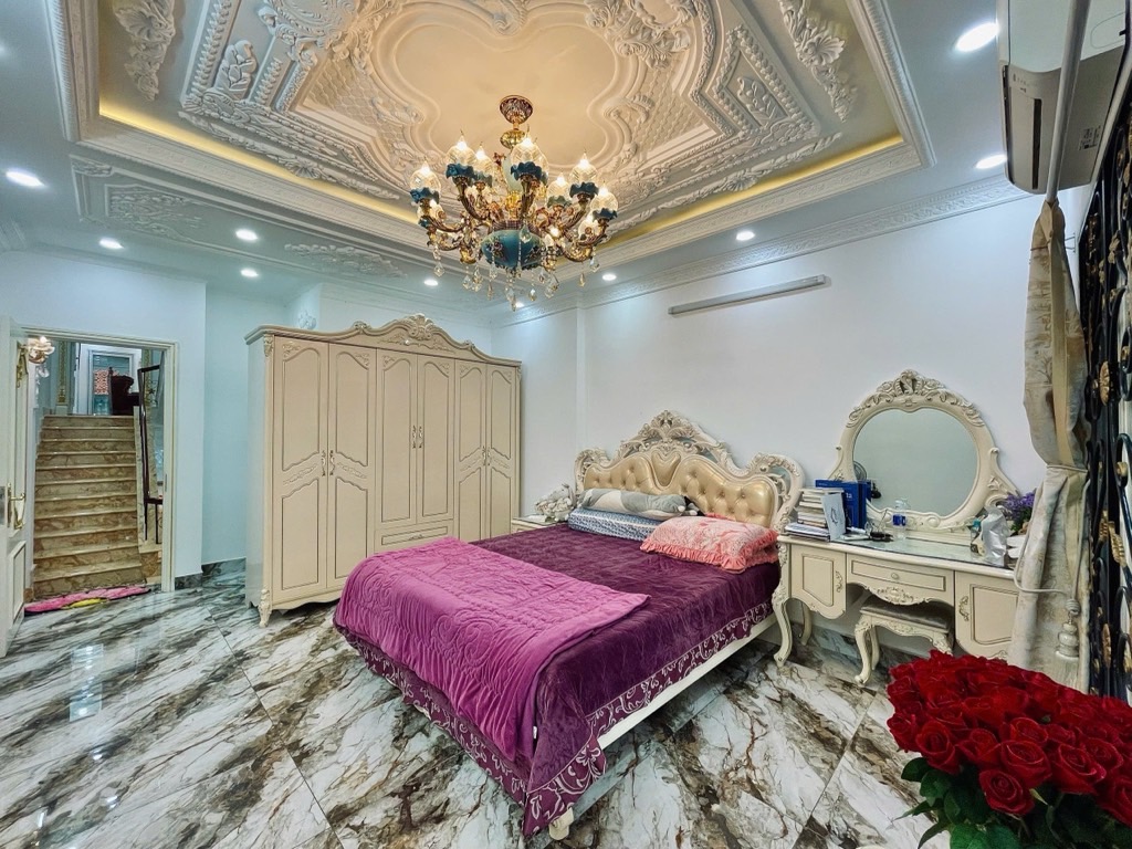 Bán nhà Ba Tháng Hai - diện tích 113m2 4 tầng - Nhà đẹp hiếm có - giá 63,99 tỷ